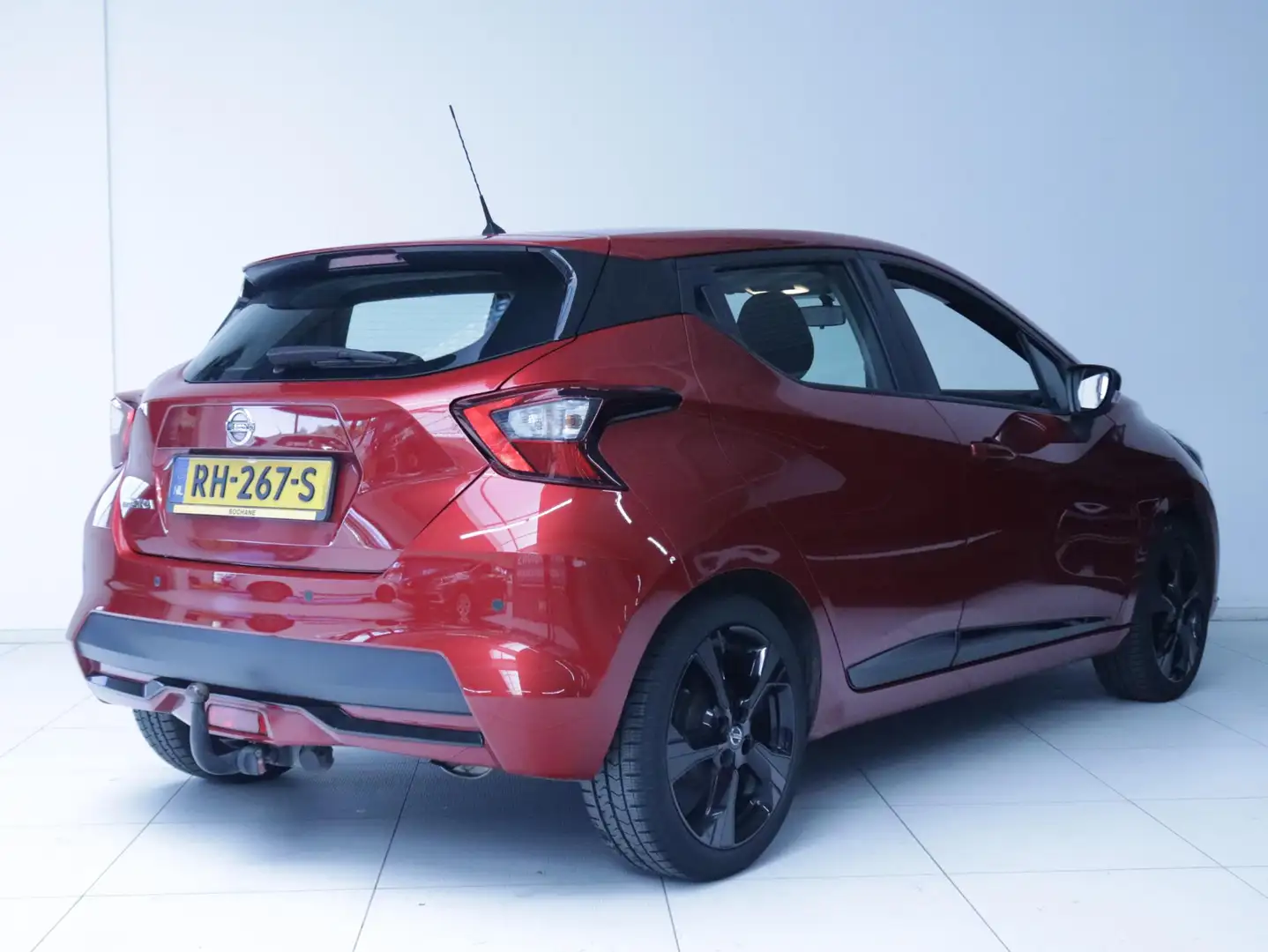 Nissan Micra 1.0L Acenta Airco/LM-Velgen/Trekhaak/Apple Carplay Rosso - 2