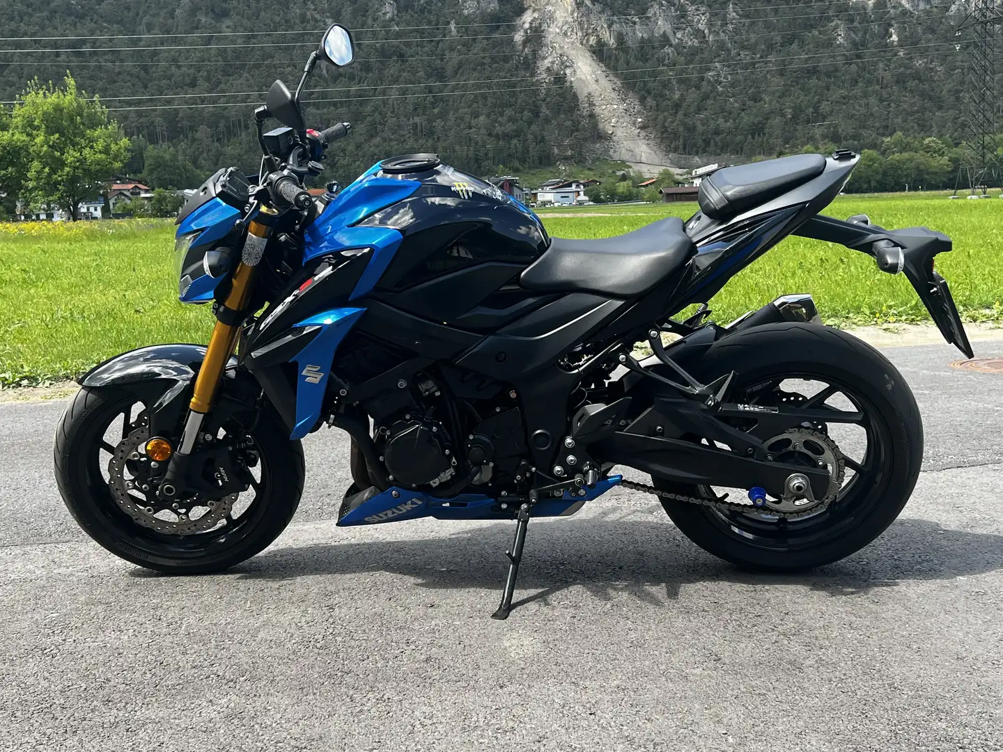 Suzuki GSX-S 750 - 1