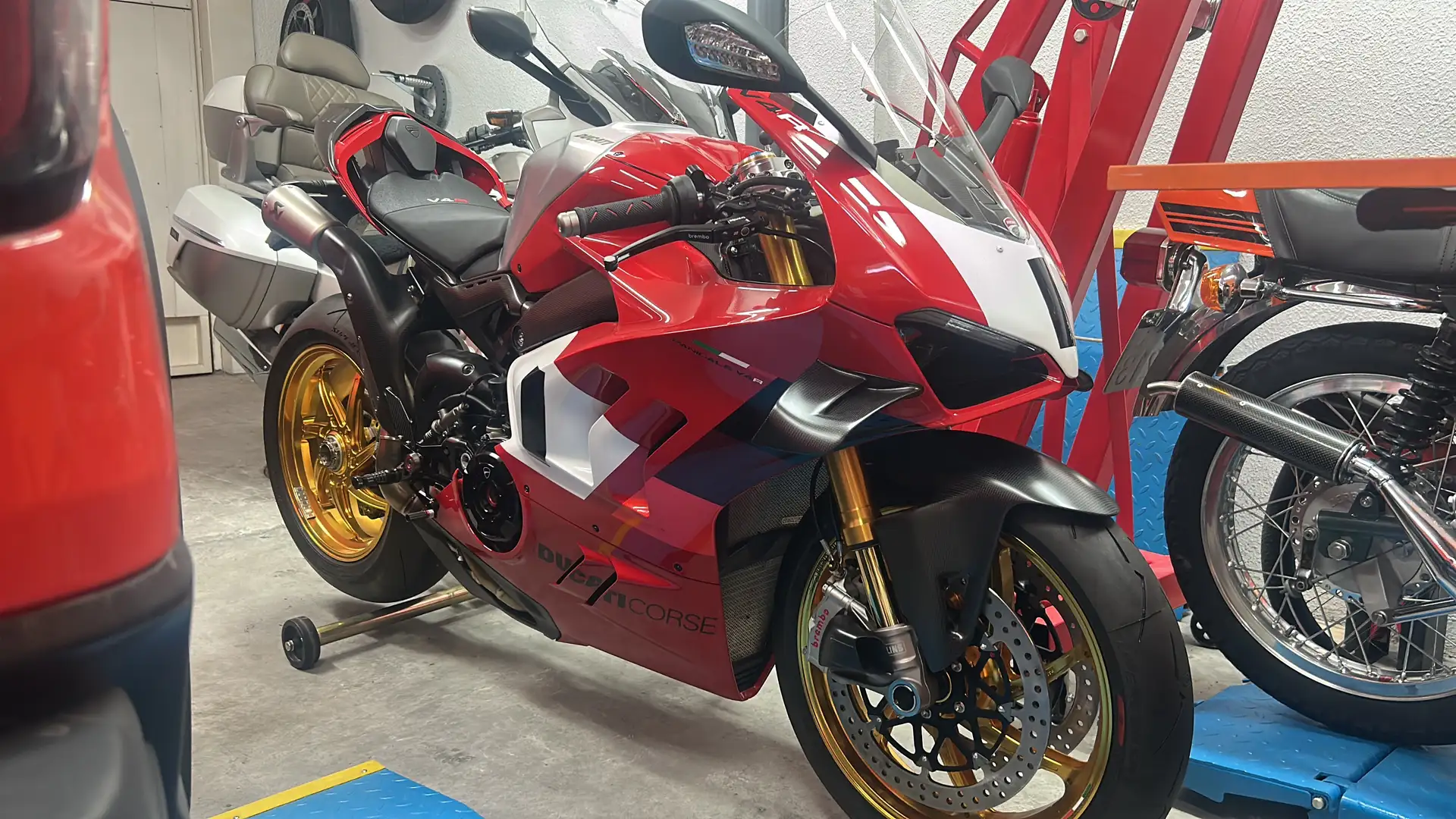 Ducati Panigale V4 R - 1