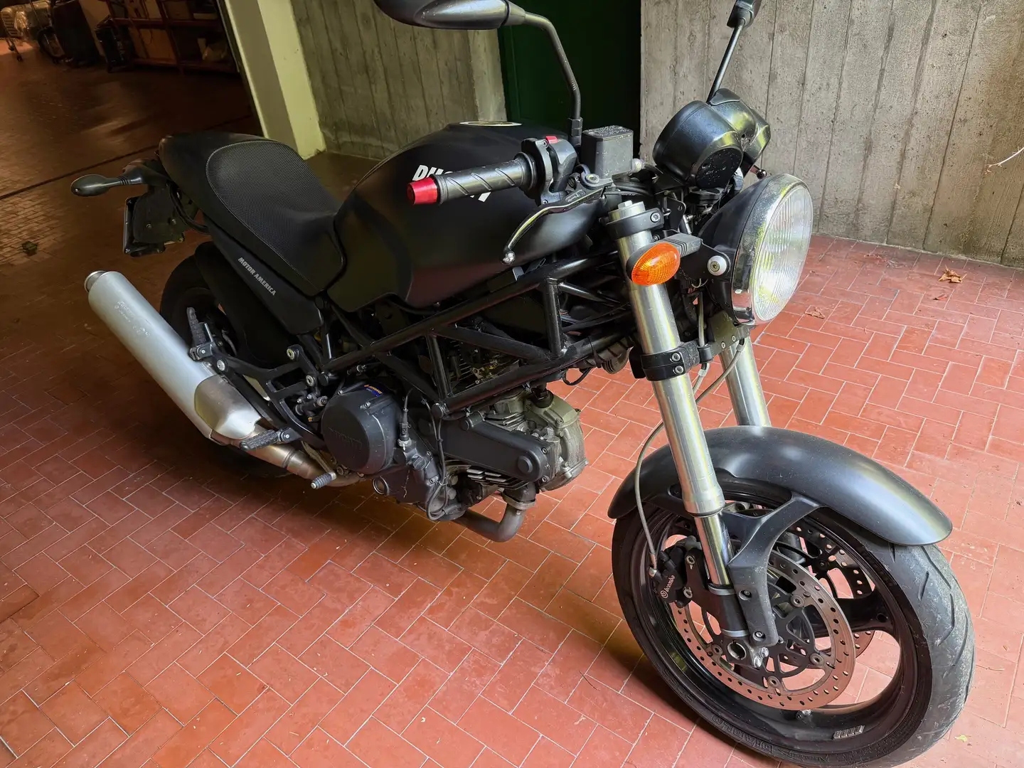 Ducati Monster 695 VAR.19 vers.AA Negru - 1