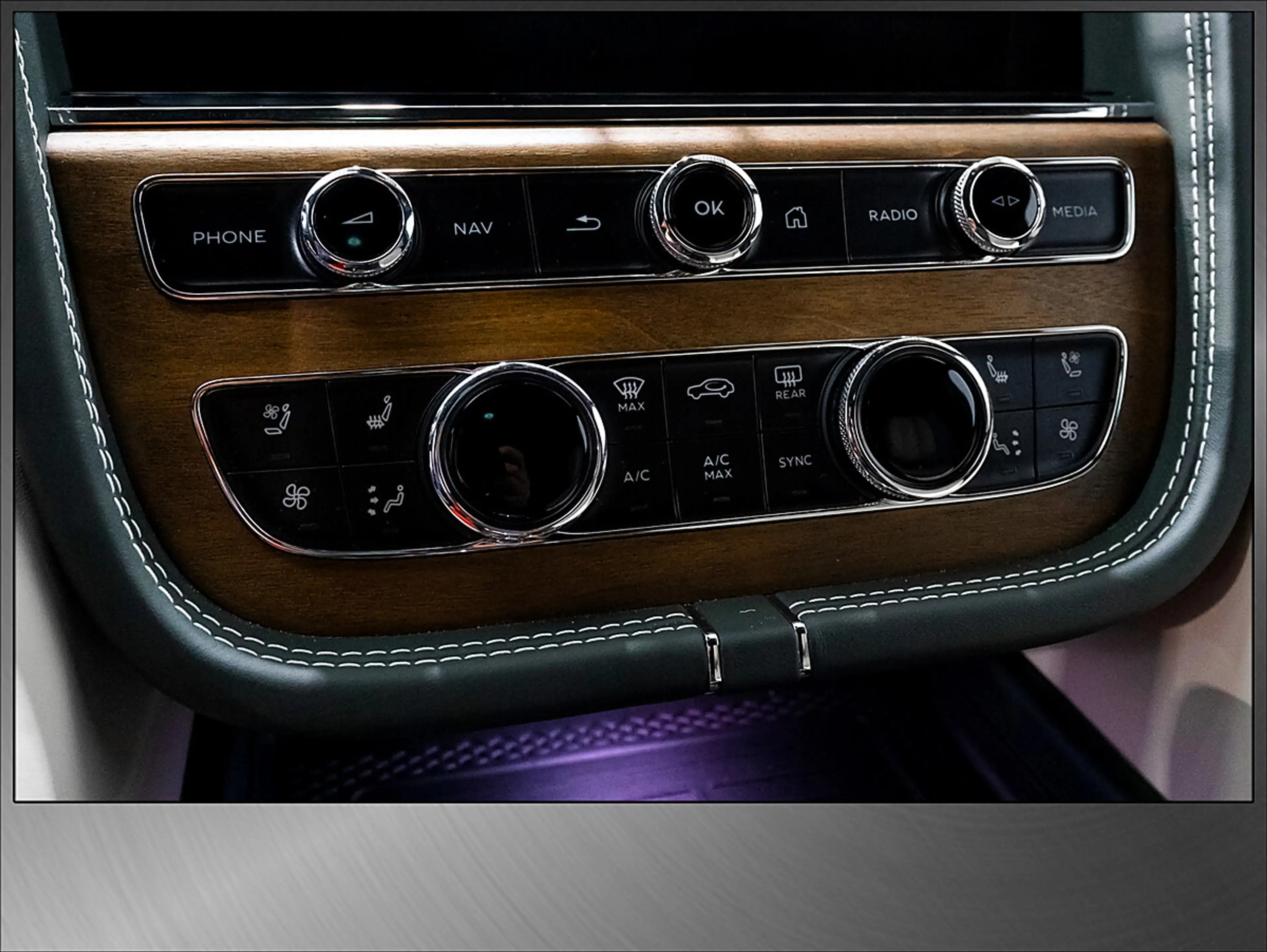 Bentley Bentayga S Hybrid Azure/22"/Massage/Head-Up/ACC/TV/Kamera — photo 12