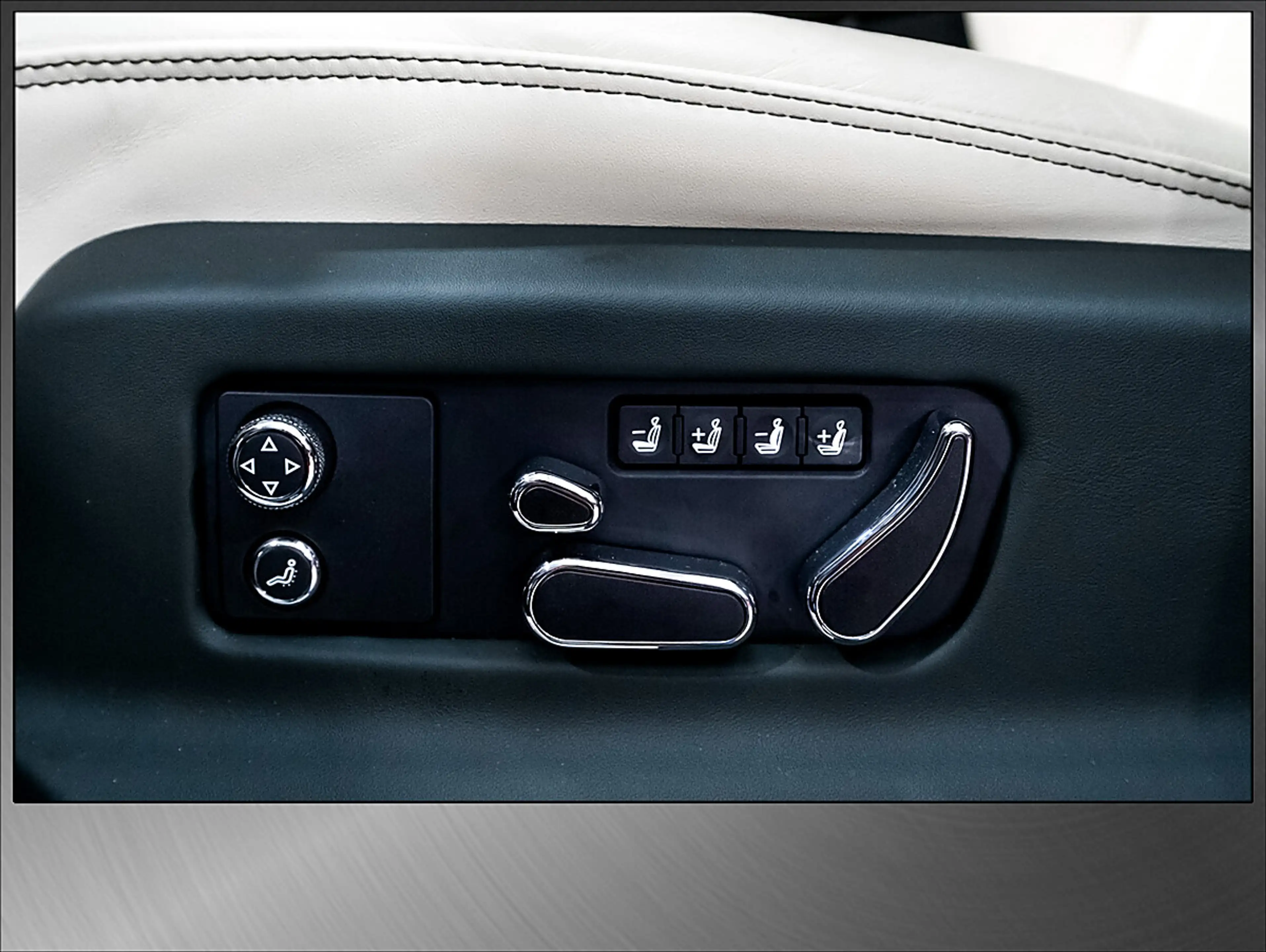 Bentley Bentayga S Hybrid Azure/22"/Massage/Head-Up/ACC/TV/Kamera — photo 10