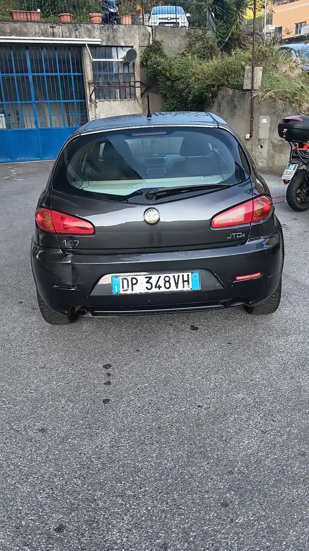 Alfa Romeo 147 3p 1.9 jtd BlackLine 120cv - 2