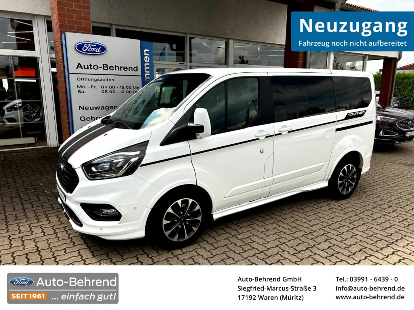 Ford Tourneo Custom 320 L1 Sport Automatik Standheizung Navi Bílá - 1