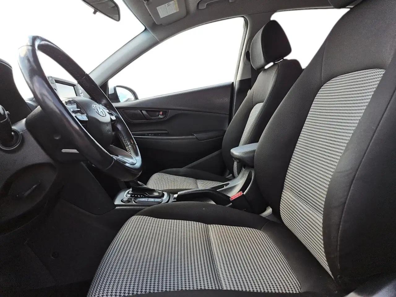 Hyundai KONA photo Hyundai KONA