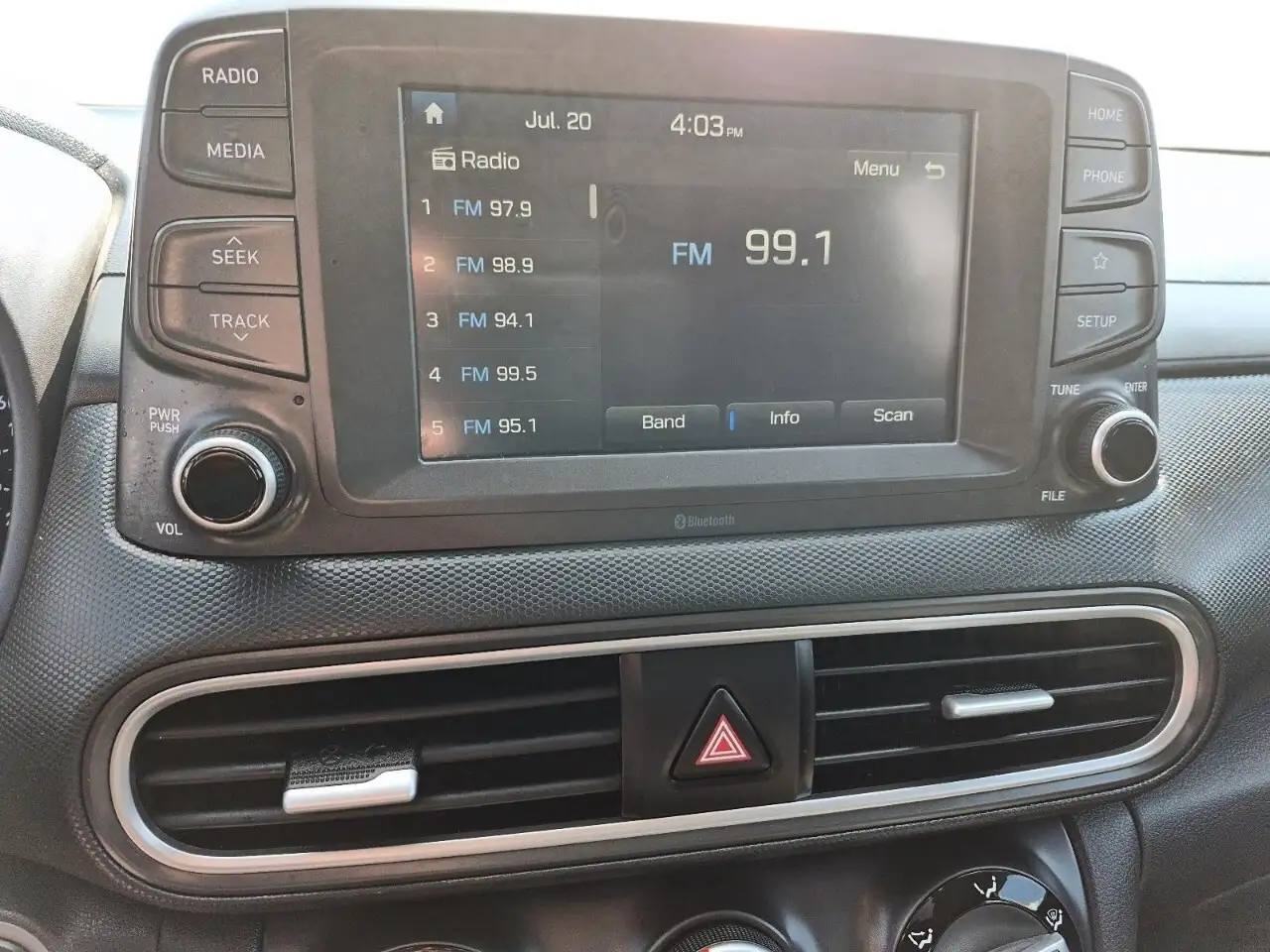 Hyundai KONA photo Hyundai KONA