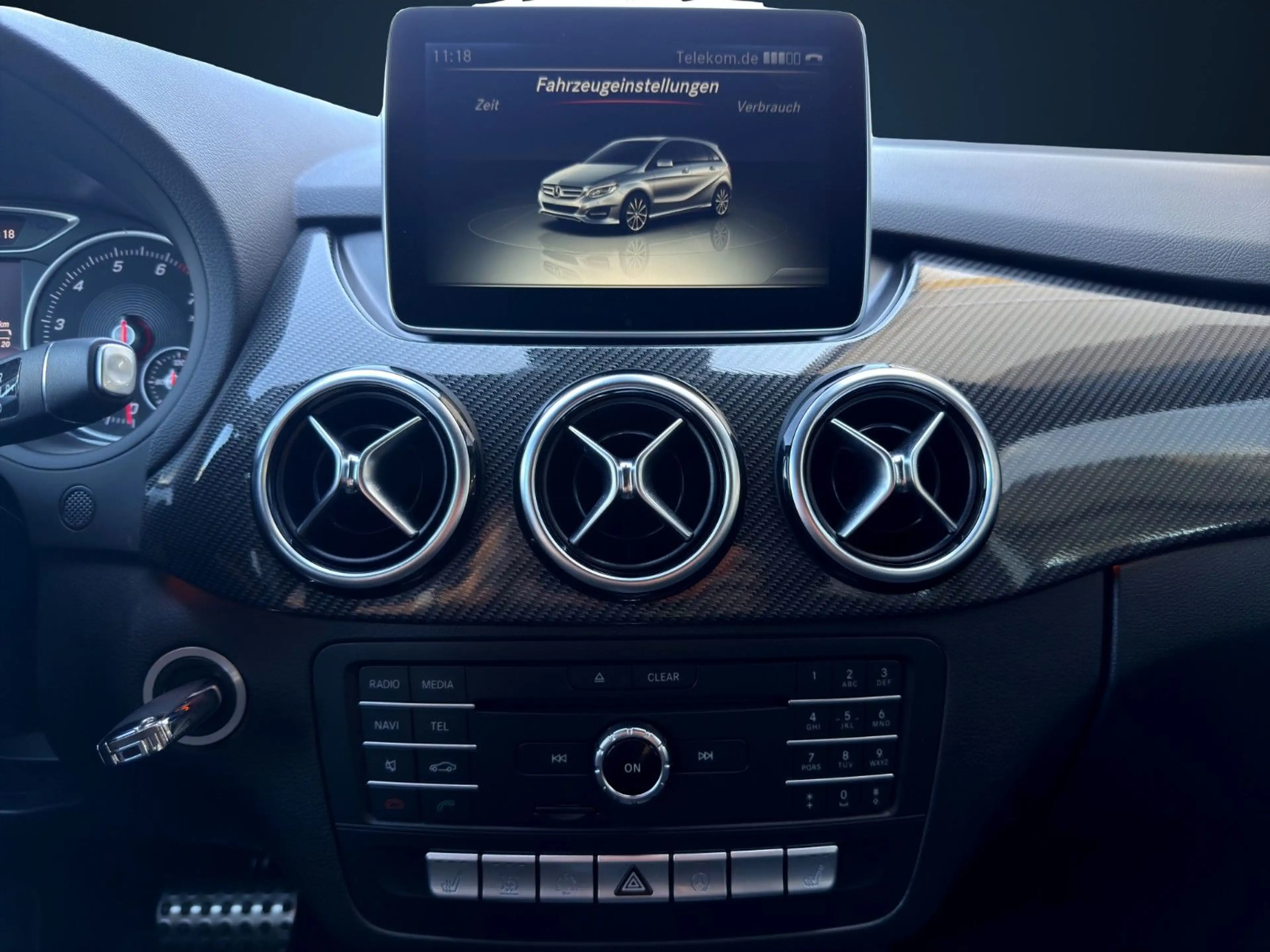 Mercedes-Benz B 220 4MATIC SportsTourer*AMG*LED*NIGHT*StandHzg — photo 15