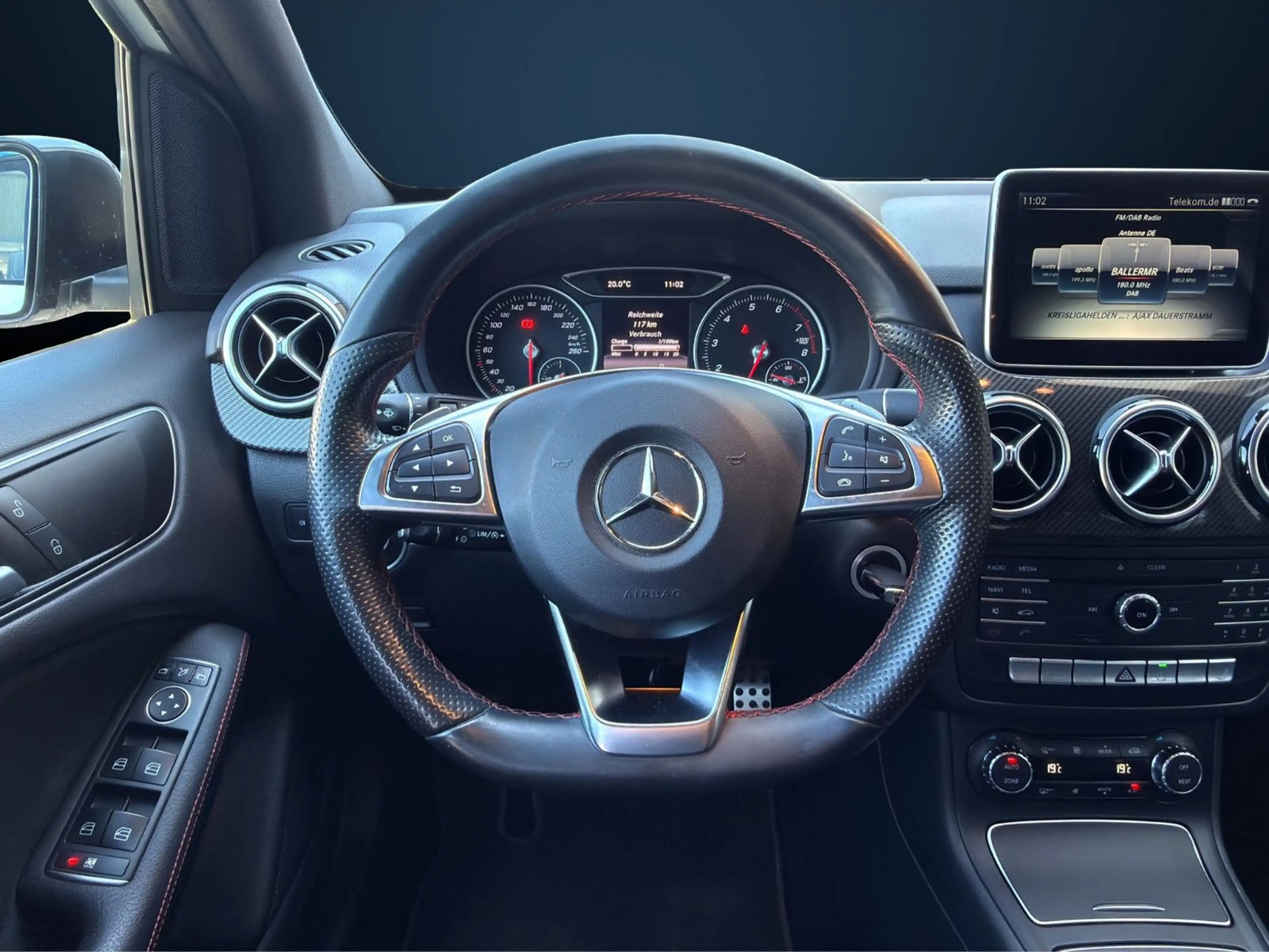 Mercedes-Benz B 220 4MATIC SportsTourer*AMG*LED*NIGHT*StandHzg — photo 9