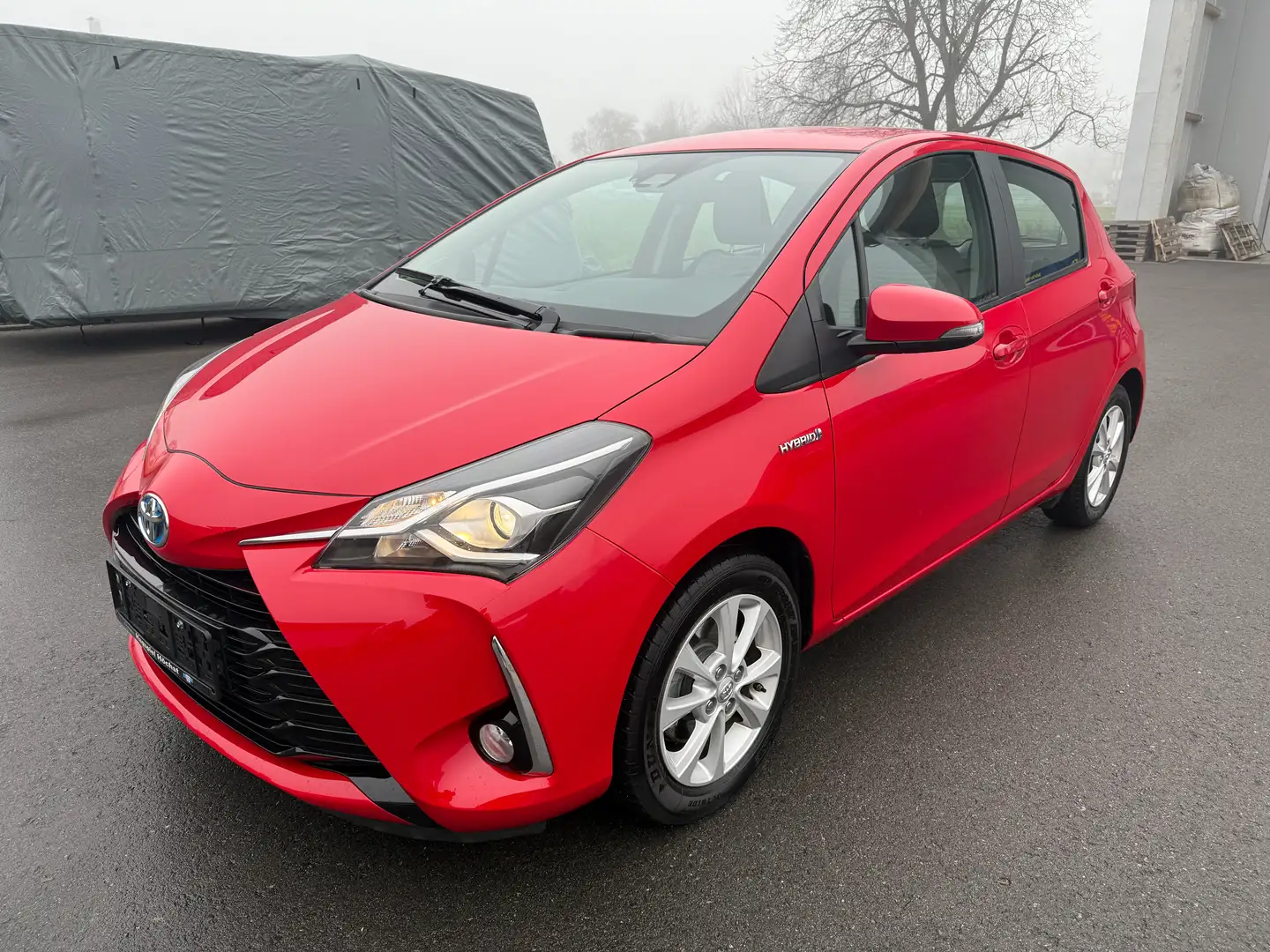 Toyota Yaris 1,5 VVT-i Hybrid Active Navi Kamera Rot - 1