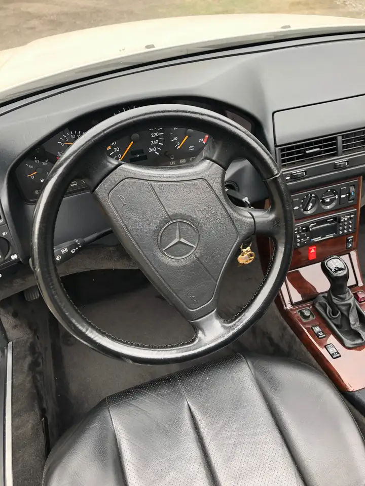 Mercedes-Benz SL 280, foto 9