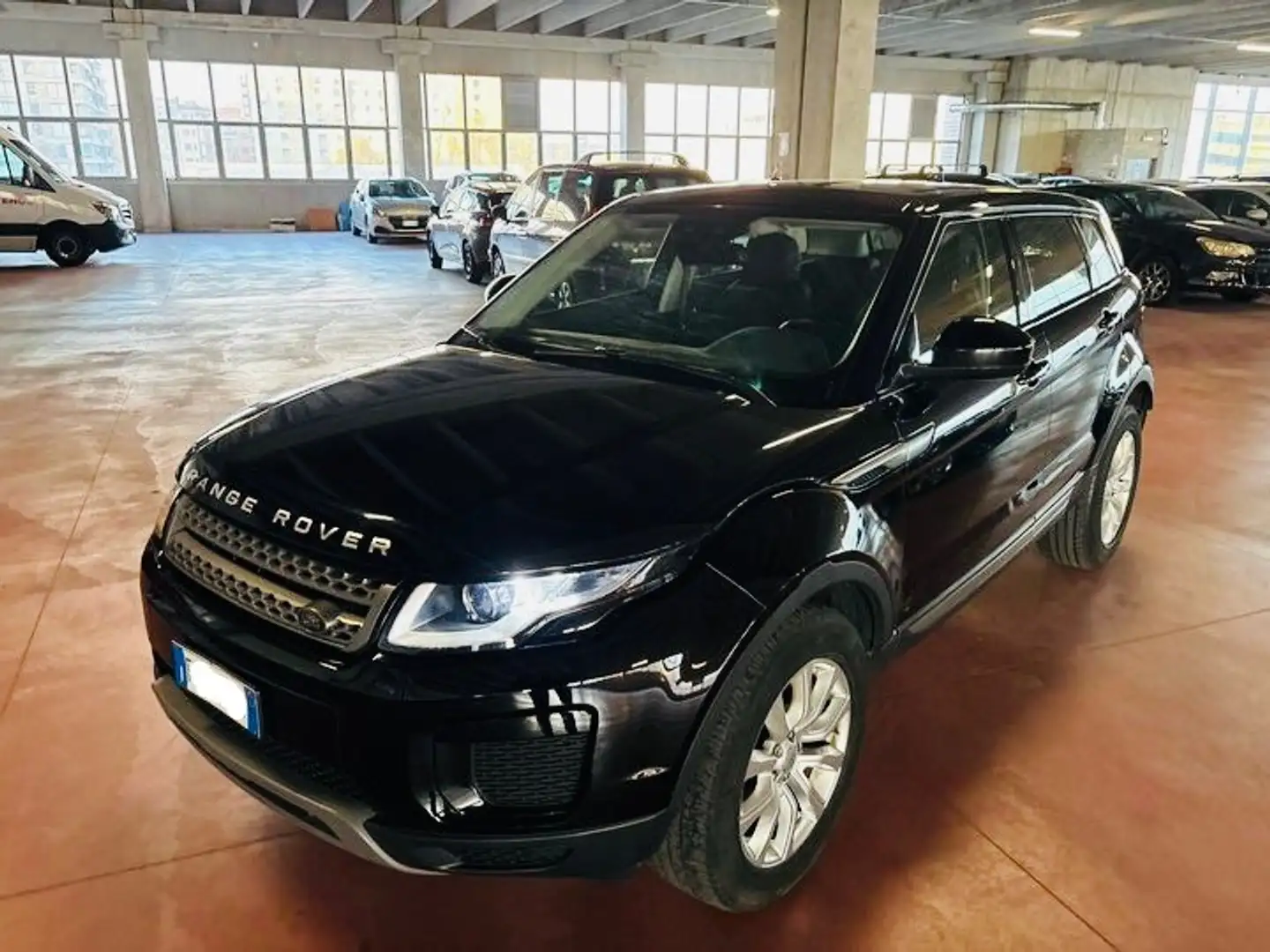 Land Rover Range Rover Evoque OK PERMUTA 5p 2.2 td4 Launch edition 150cv - 1