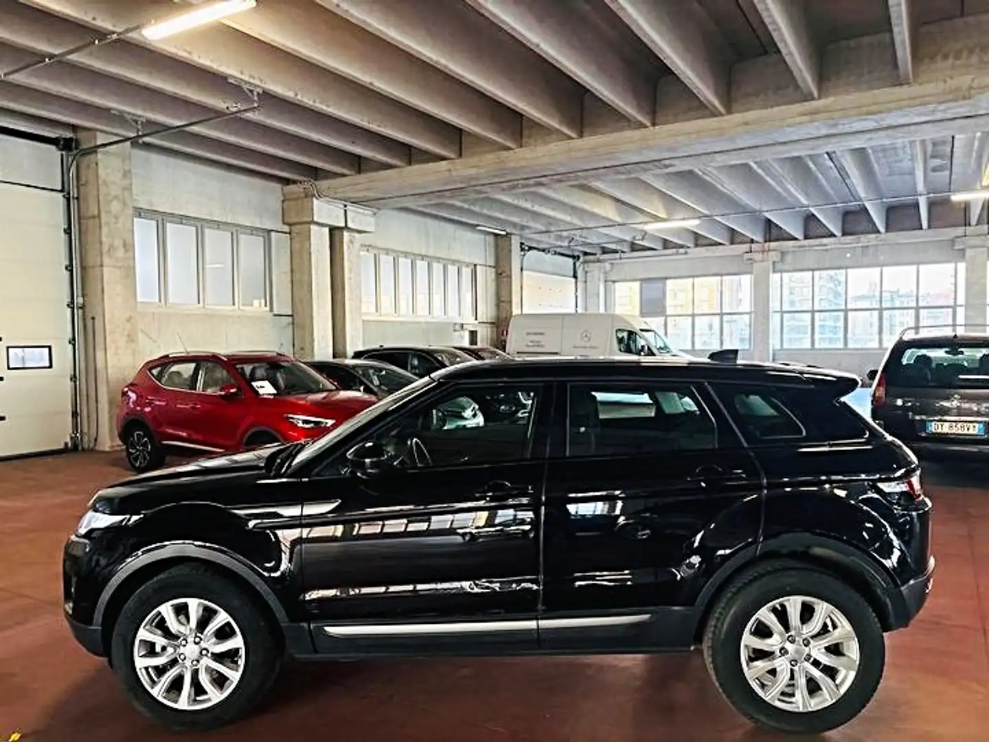 Land Rover Range Rover Evoque OK PERMUTA 5p 2.2 td4 Launch edition 150cv - 2