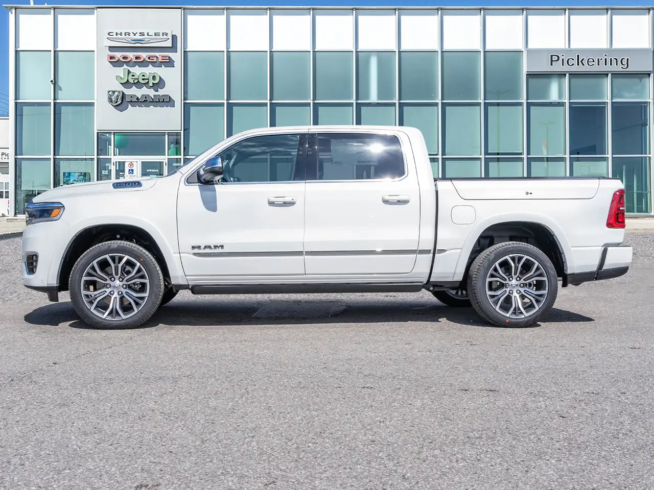 RAM 1500 снимка RAM 1500