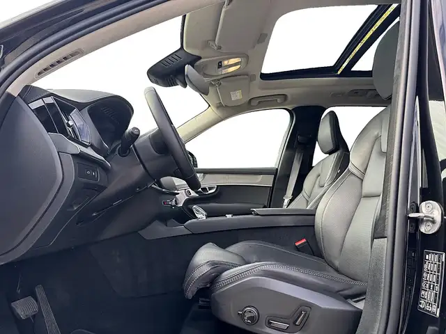 Volvo XC90 T8 AWD PHEV 18,8kWh Ultra Bright Ansicht 9