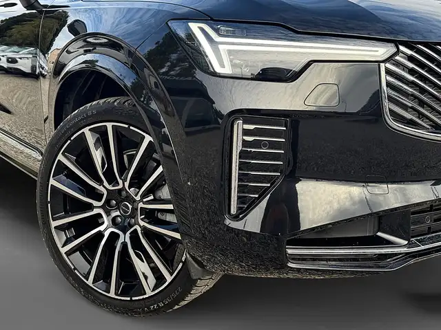 Volvo XC90 T8 AWD PHEV 18,8kWh Ultra Bright Ansicht 14