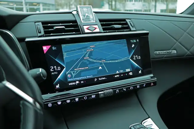 DS Automobiles DS 7 Crossback view 13