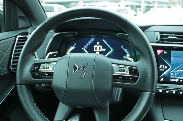 DS Automobiles DS 7 Crossback view 12