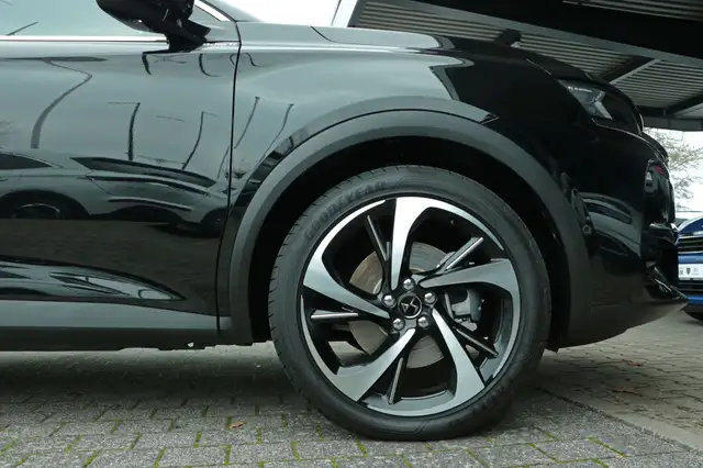 DS Automobiles DS 7 Crossback view 5