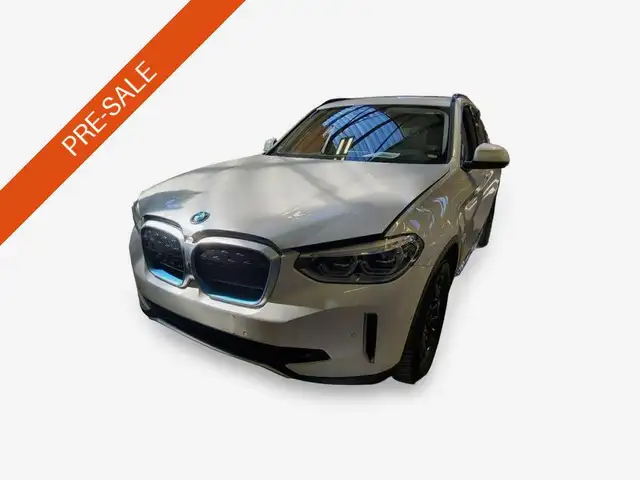 BMW iX IX3 NAVI SPORTSITZE KLIMAAUT LED RADIO MFL PANO SHZ PDC HUD Leder H/K
