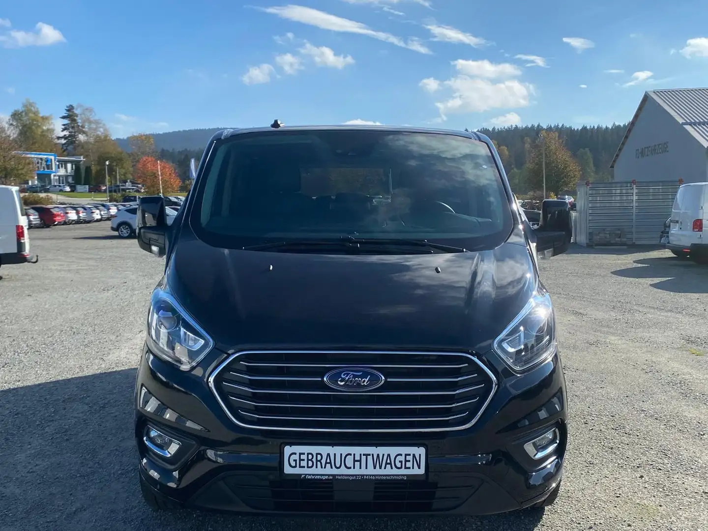 Ford Tourneo Custom L2 320 L2 320 Titanium 2.0 TDCi *NAVI*SHZ*PDC*Spur Zwart - 2