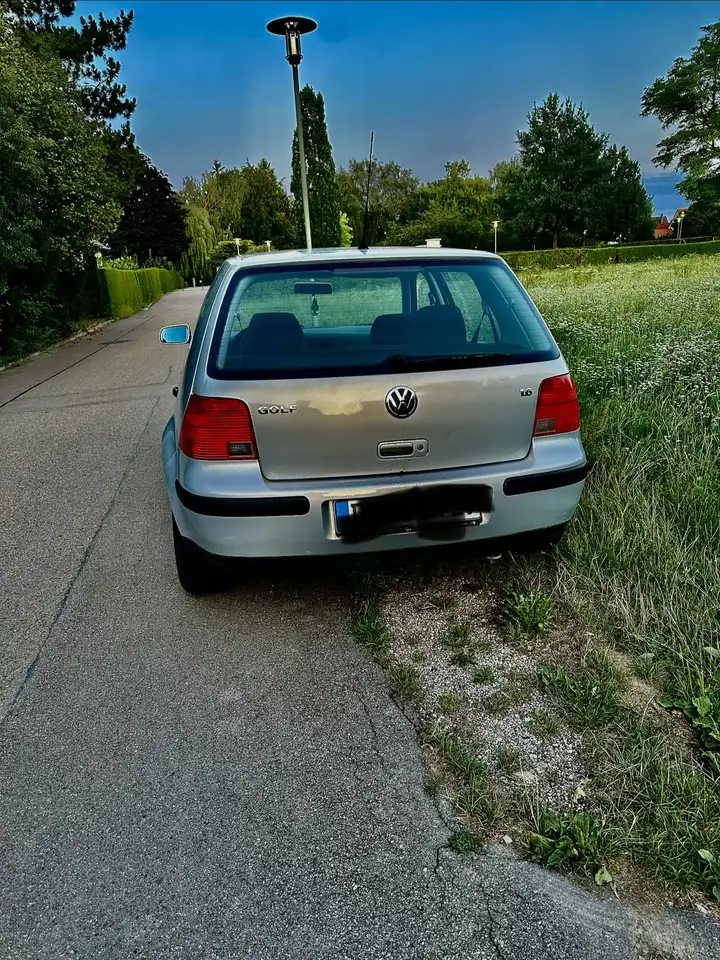 Volkswagen Golf 1.6, foto 1