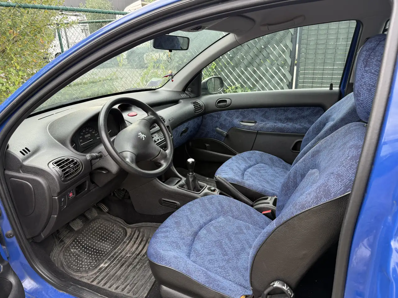 Peugeot 206 1.1i XT, foto 2