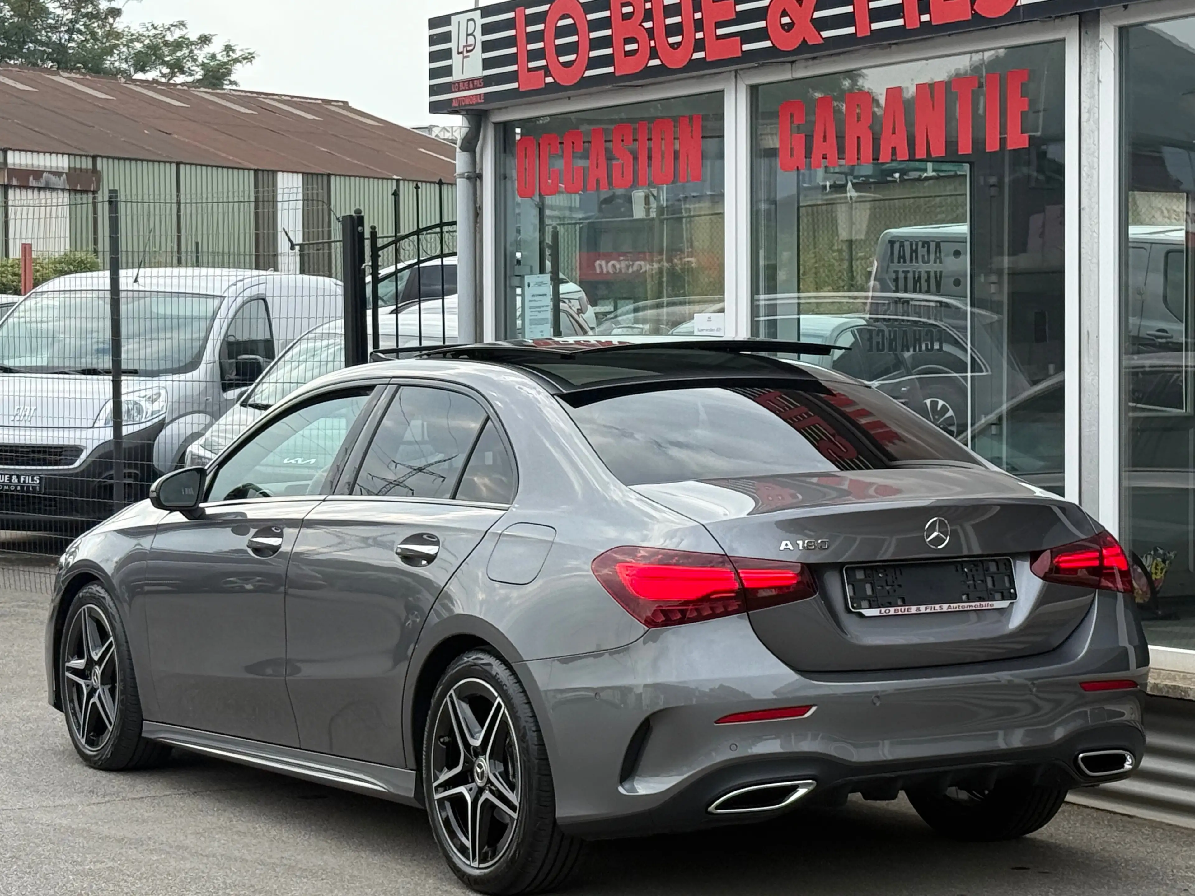 Mercedes-Benz A 180 A 180 AMG Line — photo 5