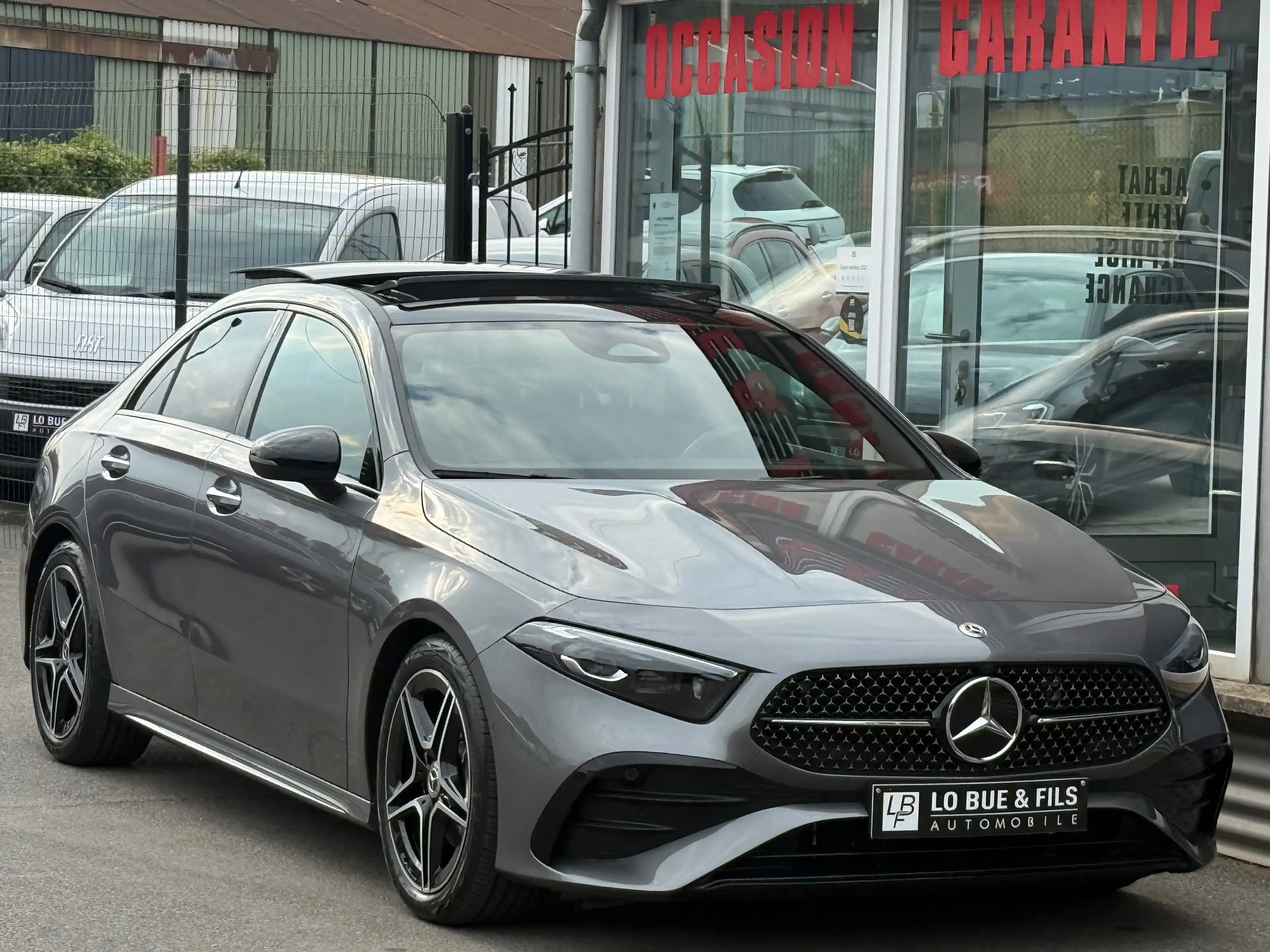 Mercedes-Benz A 180 A 180 AMG Line — photo 9