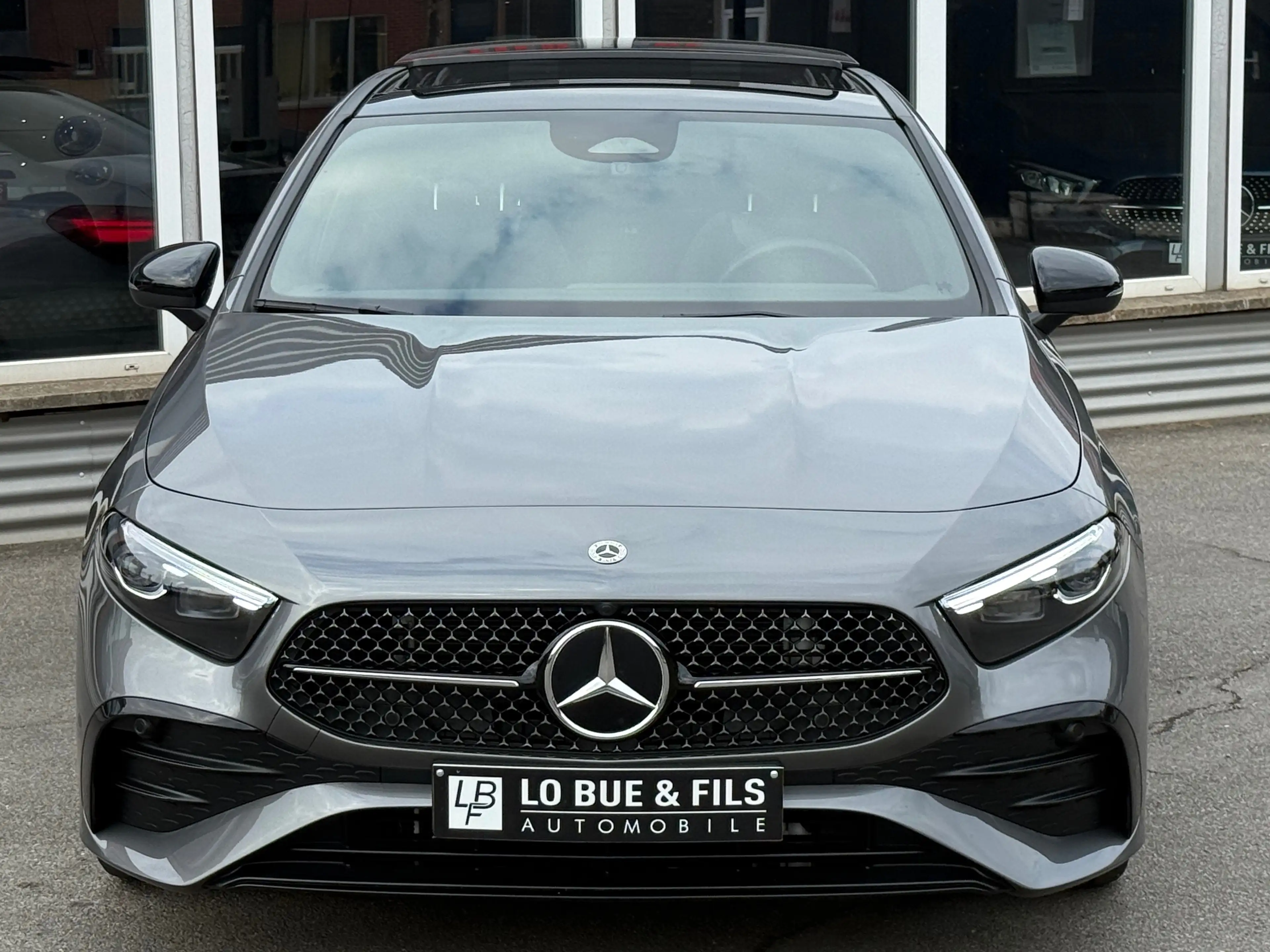 Mercedes-Benz A 180 A 180 AMG Line — photo 2