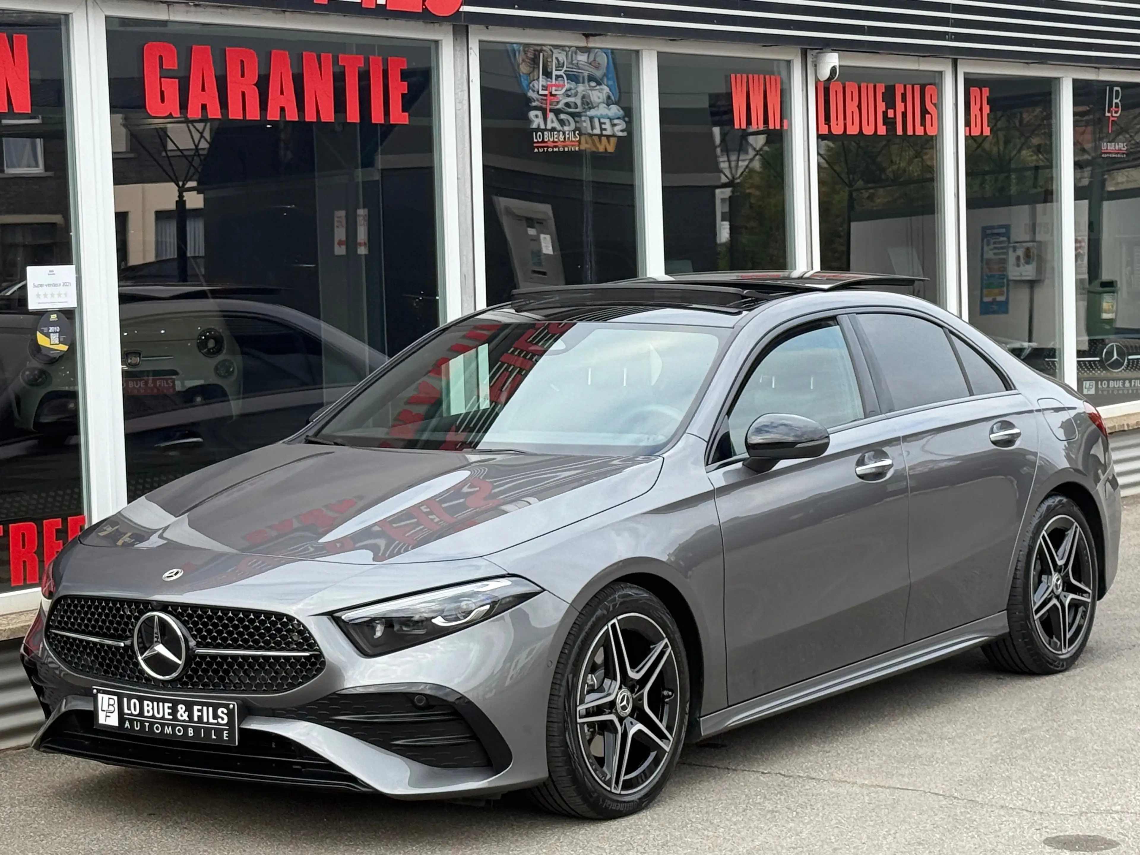 Mercedes-Benz A 180 A 180 AMG Line — photo 4