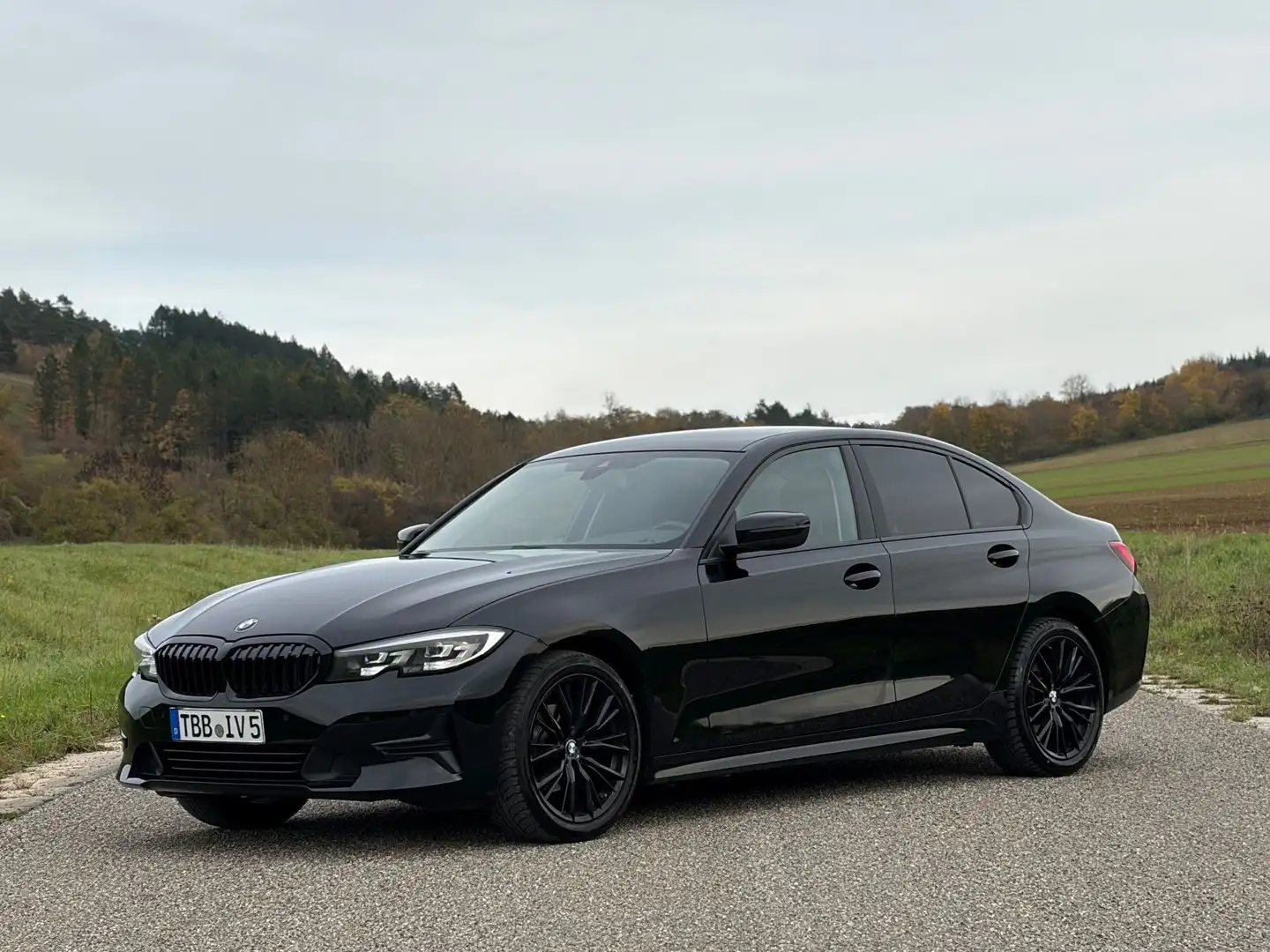 BMW 318 i Lim.Advantage/Ambiente/DAB/LED/BMW-Garantie Schwarz - 2