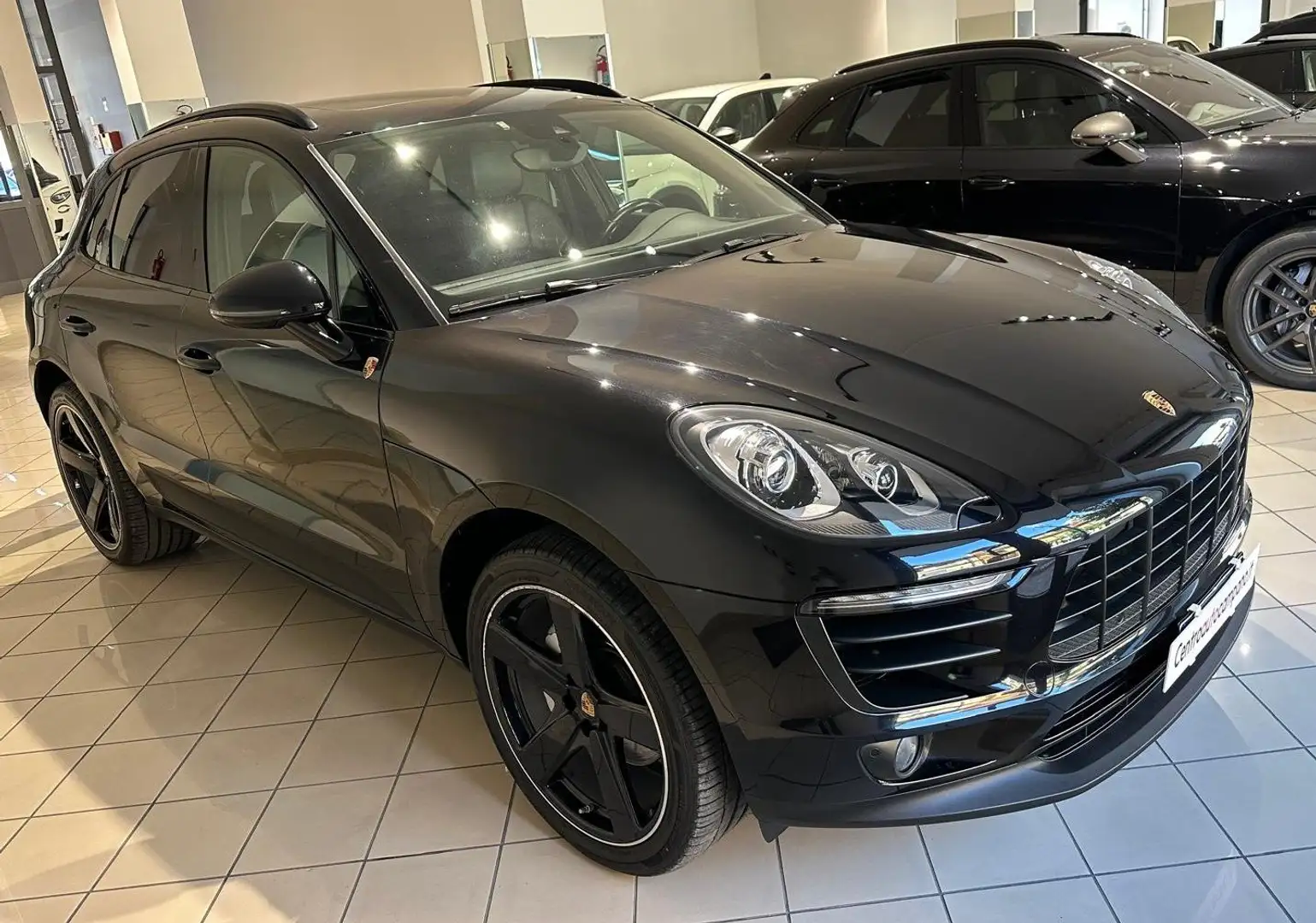 Porsche Macan S 258 cv pdk Nero - 2