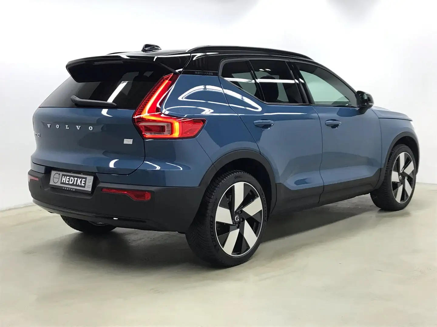 Volvo XC40 Recharge Twin Motor AWD Ultimate 20" WINTER Blue - 2
