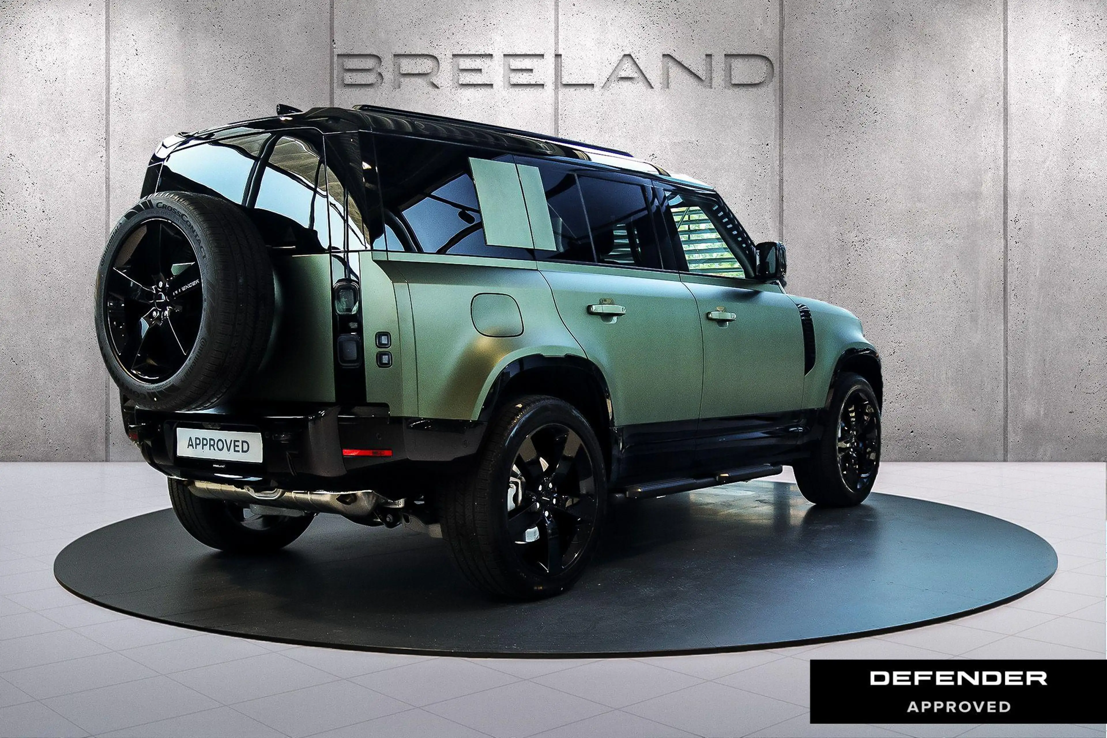 Land Rover Defender 110 P300e 110 X-DYNAMIC HSE -TREKHAAK|TREE PLANKEN — photo 2