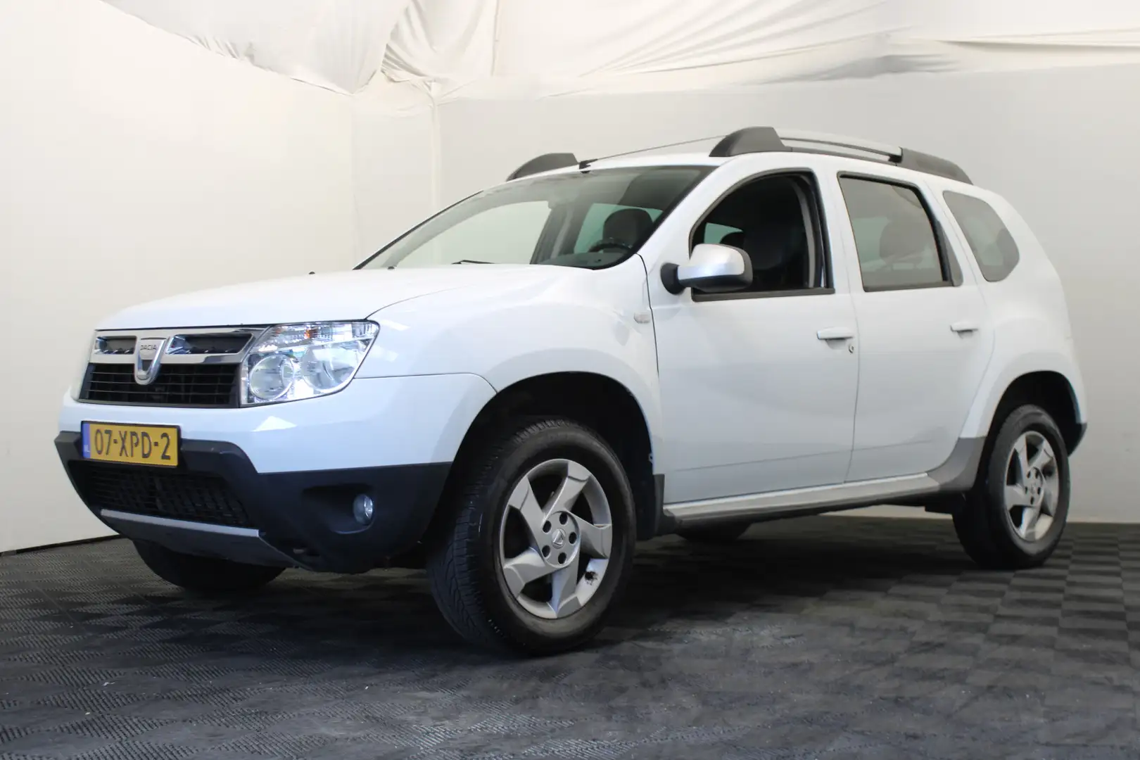 Dacia Duster 1.6 Aniversare LPG 2wd |Leder| Wit - 1