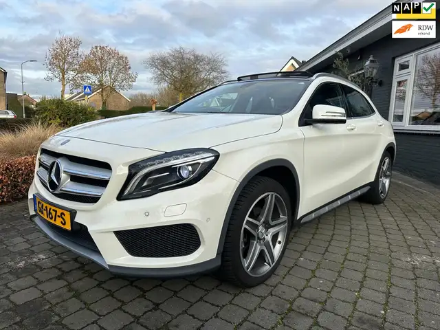 Mercedes-Benz GLA 200 Ambition, AMG, Pano, Trekhaak