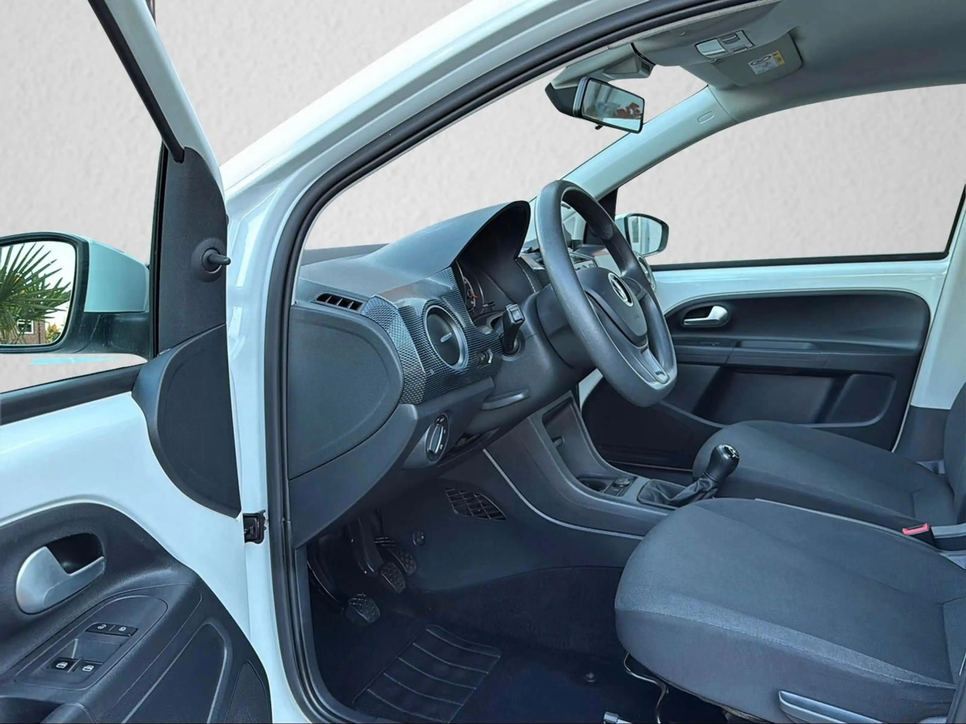 Volkswagen up! Move *Kamera*Spurhalteass.*DAB*Klima*PDC* — photo 11