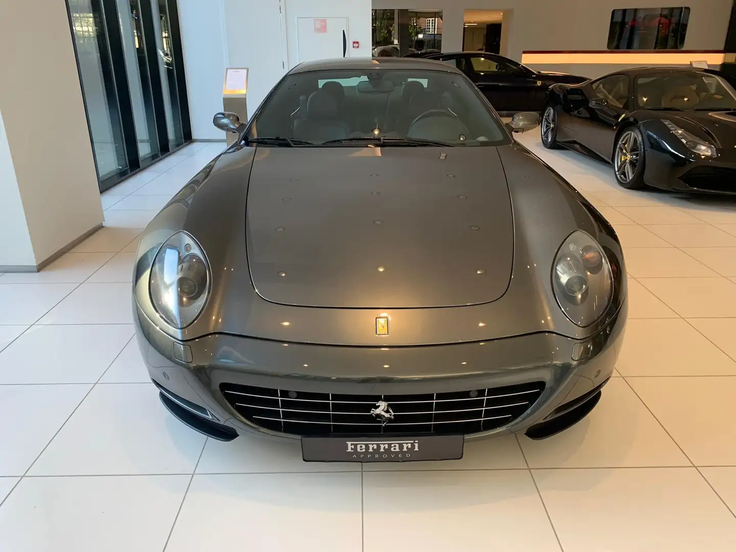 Ferrari 612 Scaglietti 5.7i V12 48v F1A - 1