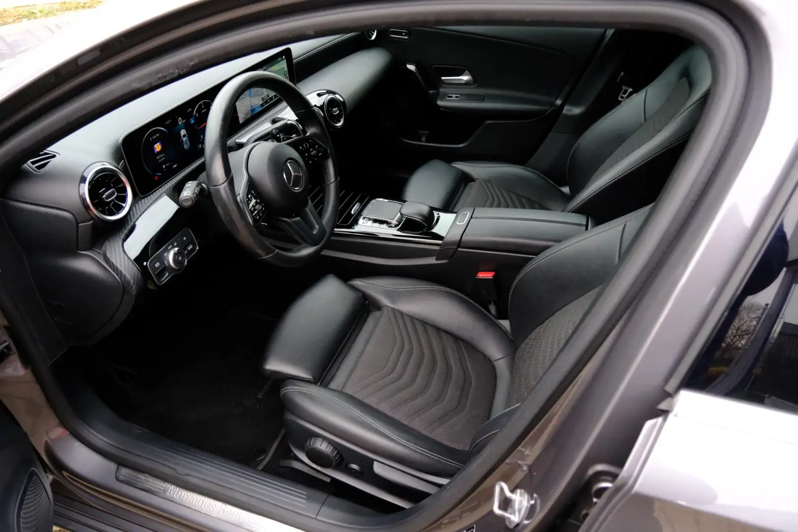 Mercedes-Benz A 180 d Business Solution Limited Aut. Half leder|Navi|C Grijs - 2