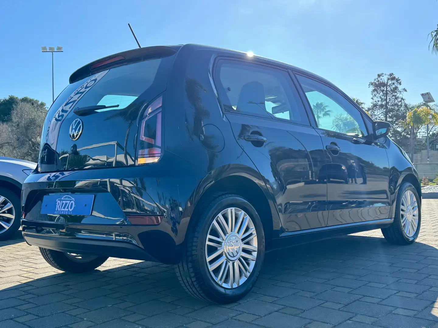 Volkswagen up! 5p1.0 evo Move 65cv DIPONIBILI VARI COLORI Nero - 2