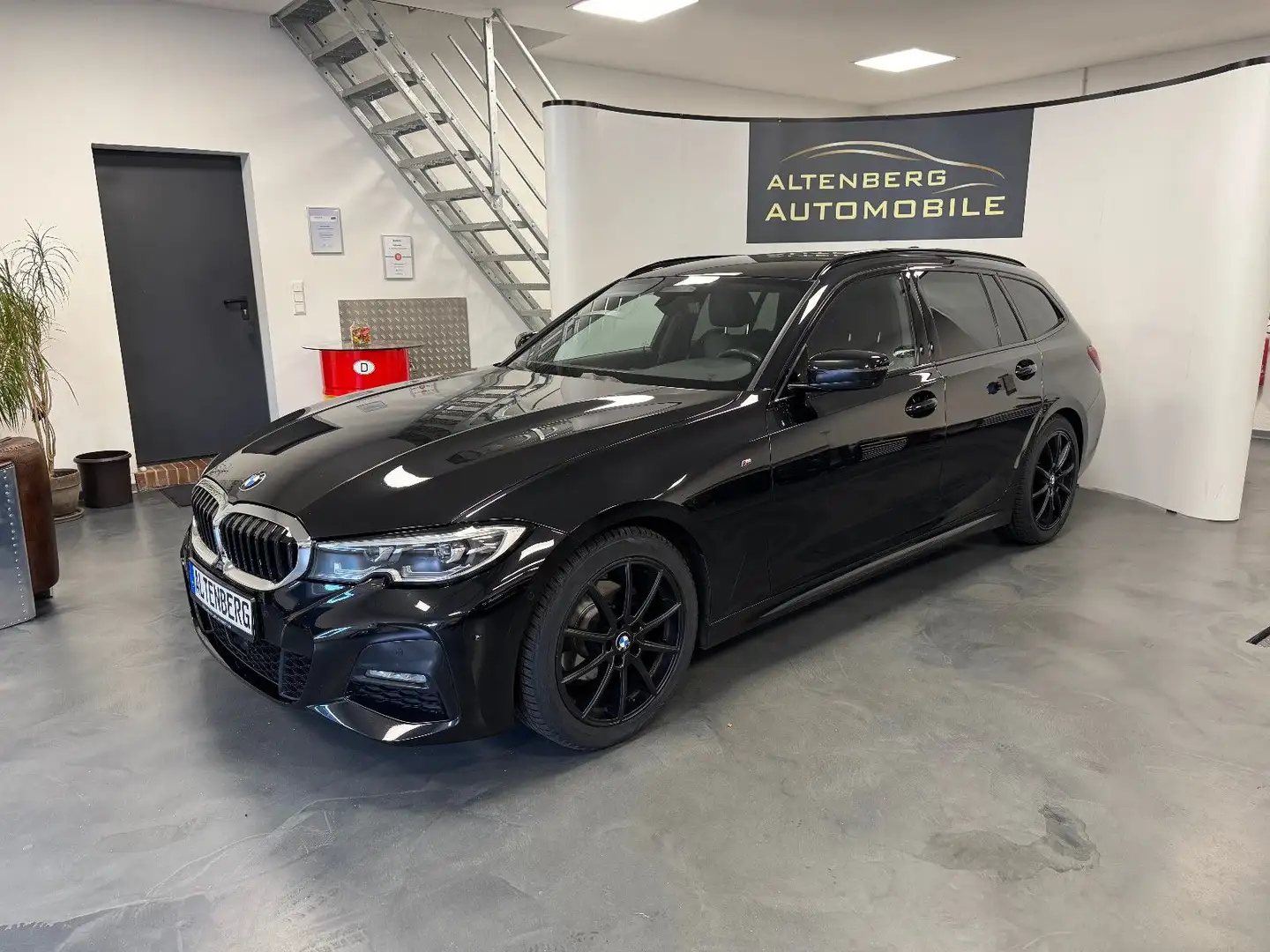 BMW 320 d Touring M Sport ACC LED AHK 360° Sitzhzg. Negro - 2