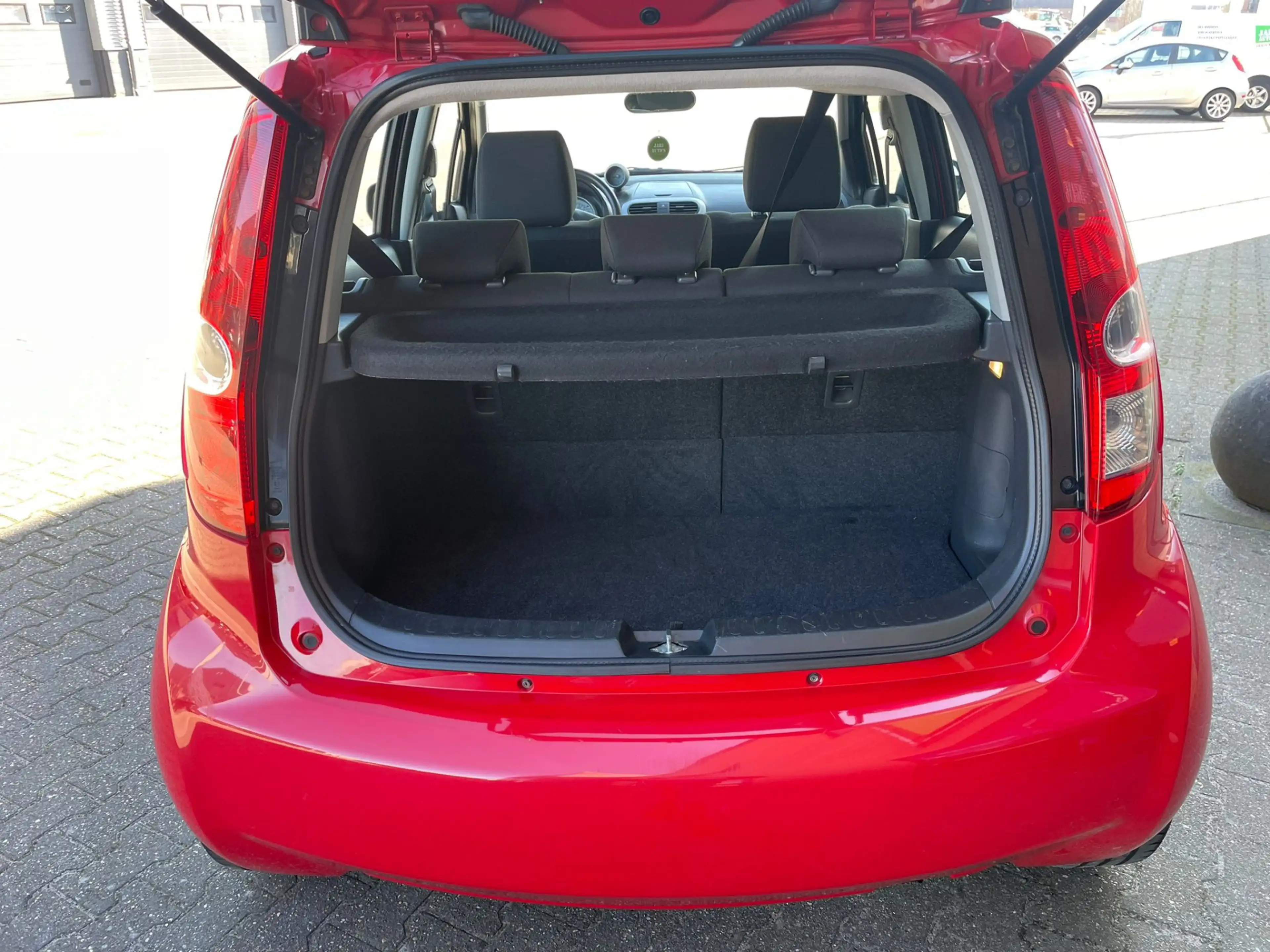 Suzuki Splash 1.0 Comfort leuke sportieve zuinige auto — photo 14