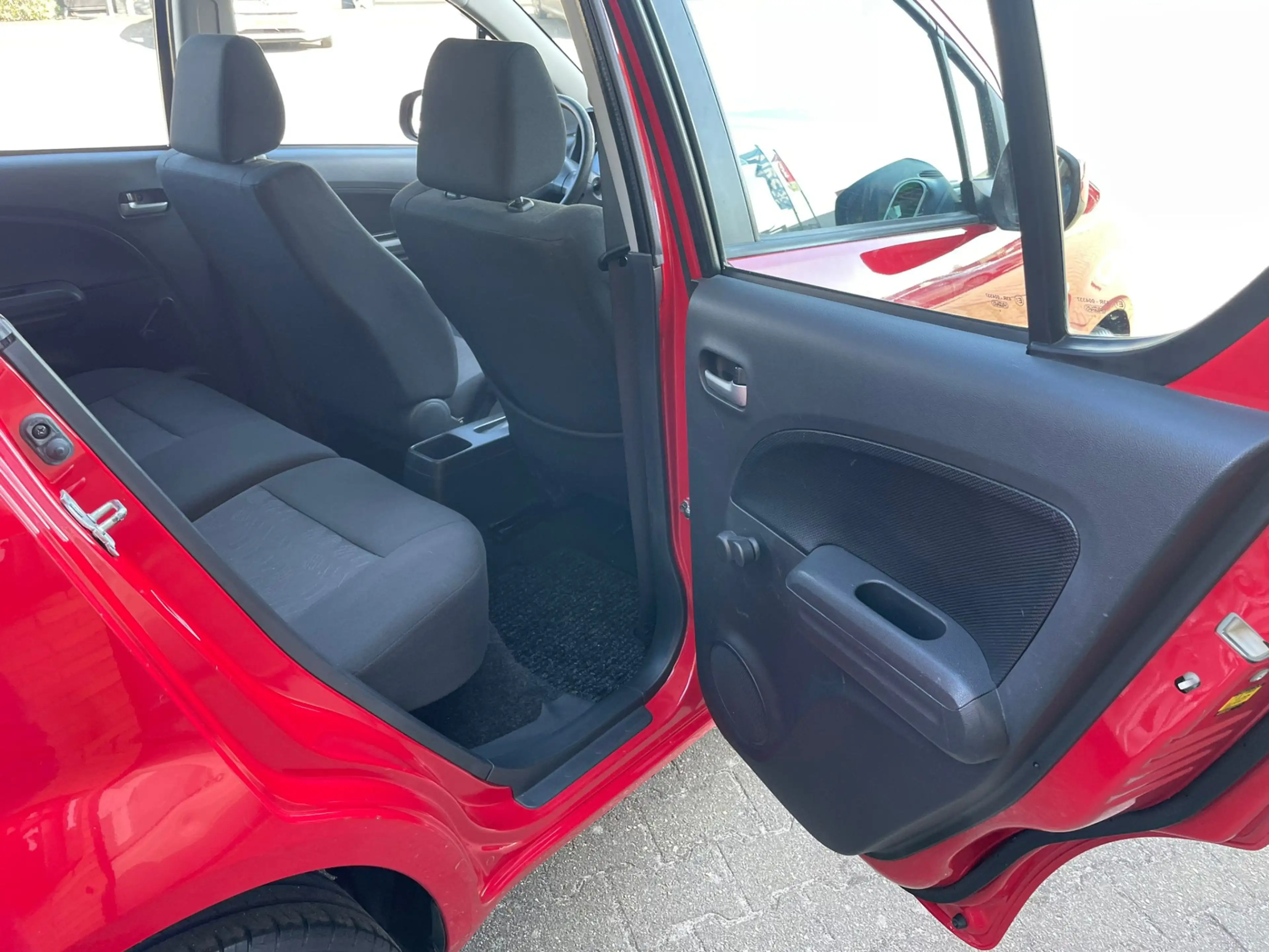 Suzuki Splash 1.0 Comfort leuke sportieve zuinige auto — photo 10