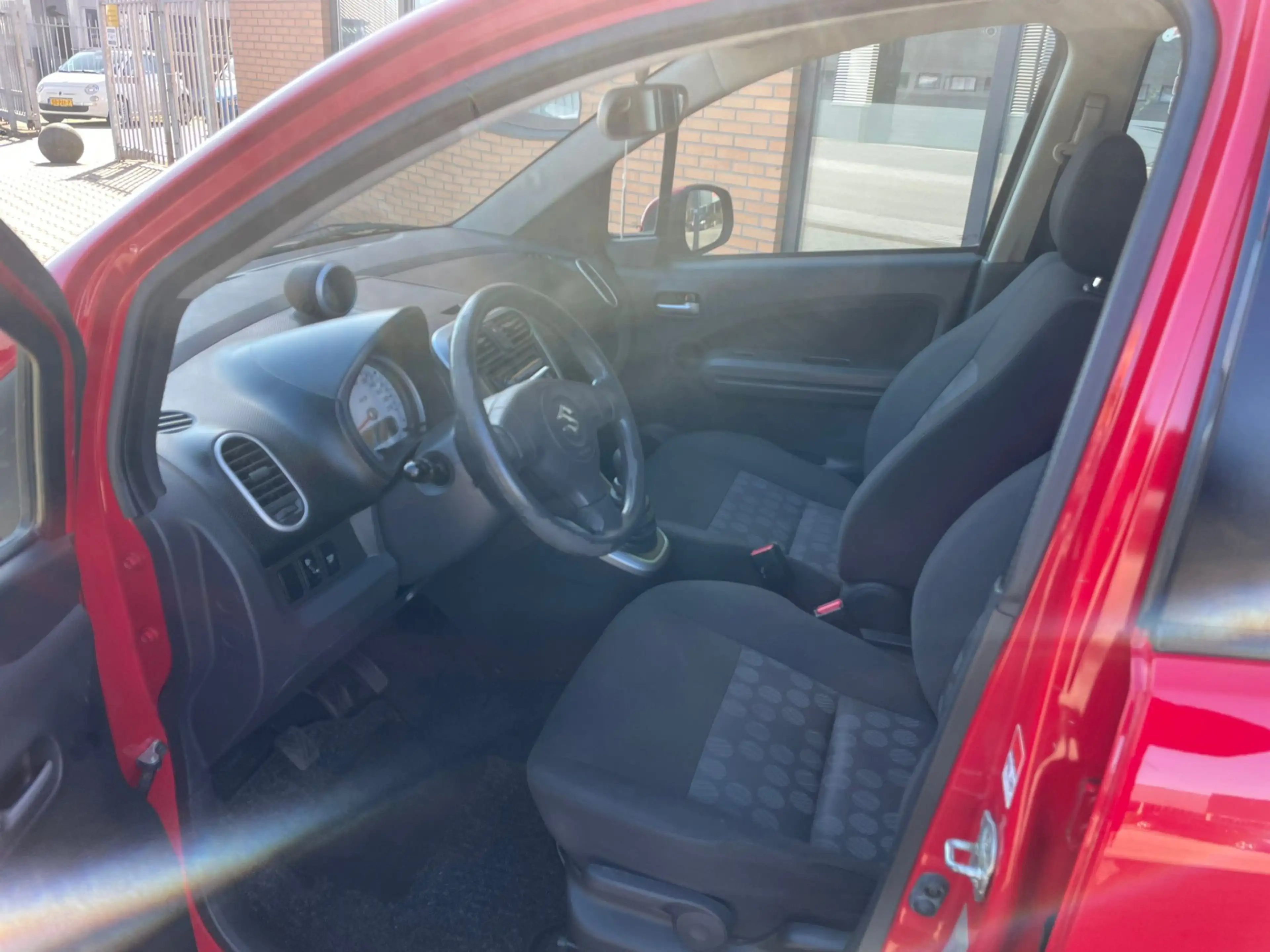 Suzuki Splash 1.0 Comfort leuke sportieve zuinige auto — photo 7