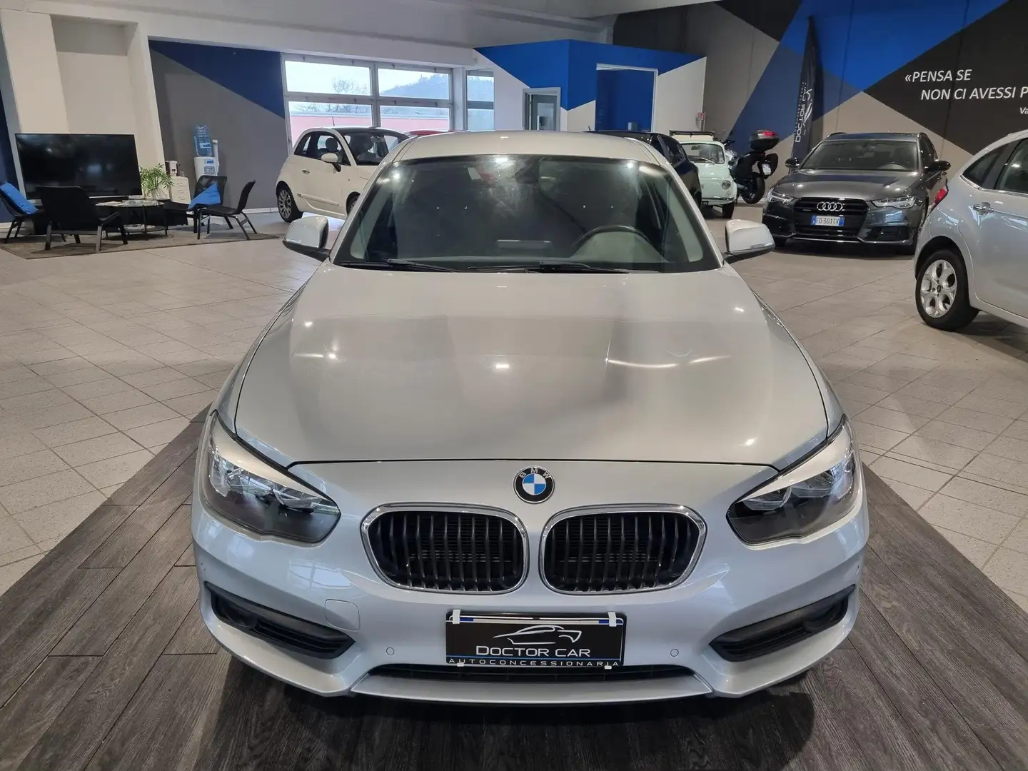BMW 118 118d Advantage 5p Argento - 2