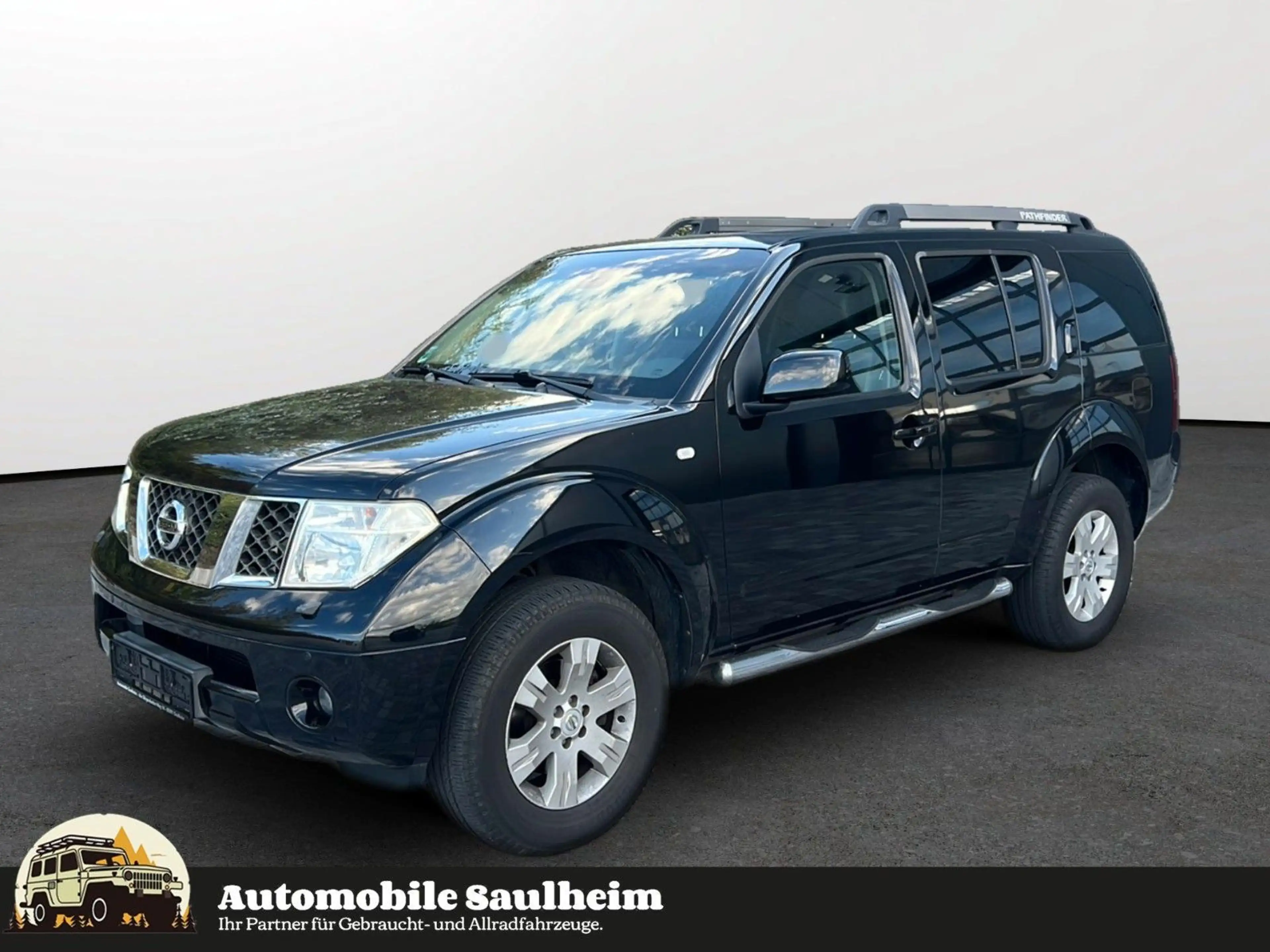 Nissan Pathfinder 2.5 dCi Premium*SCHDACH*7SITZER*NAVI*