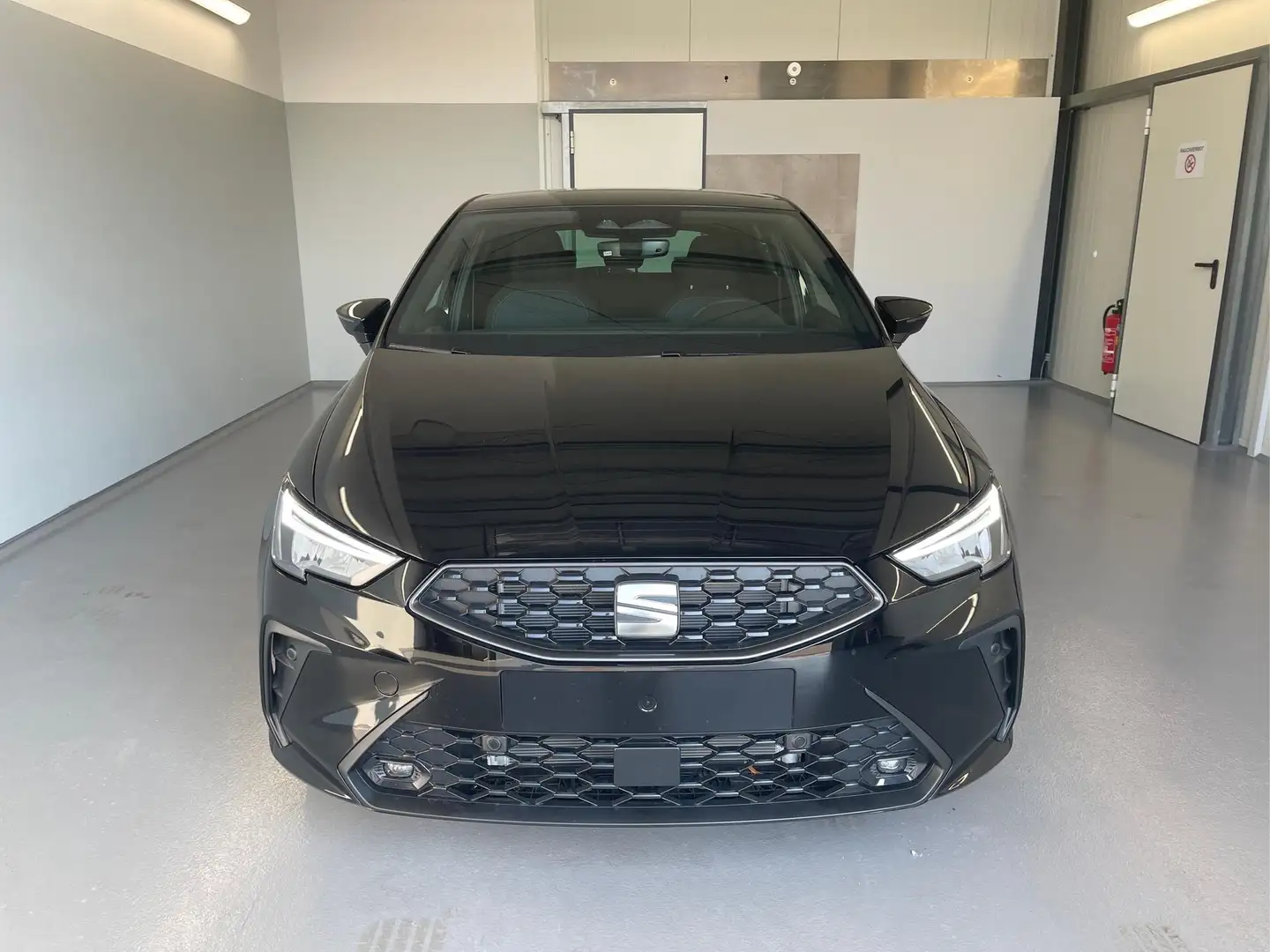 SEAT Ibiza Style 150PS DSG Voll-LED+Kessy+PDC+Alarm+Navi+P... Schwarz - 2