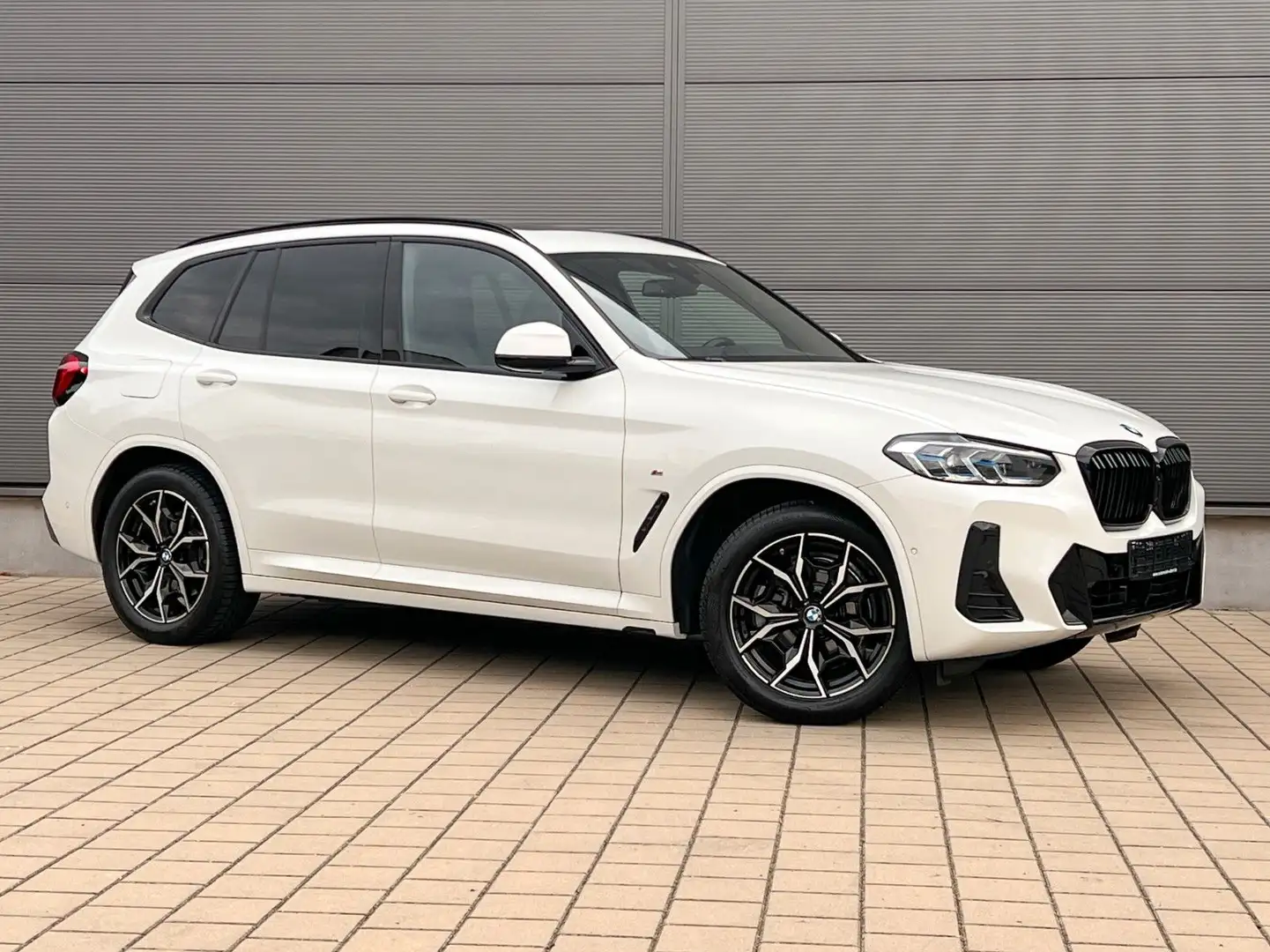 BMW X3 xDrive 20i*M Sport*Pano*AHK*ACC*HUD*Harman/Ka Weiß - 2