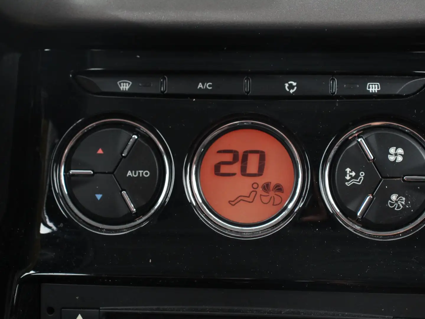 Citroen C3 1.2 VTi Collection Lees opmerkingen! Handel/Export Gris - 2