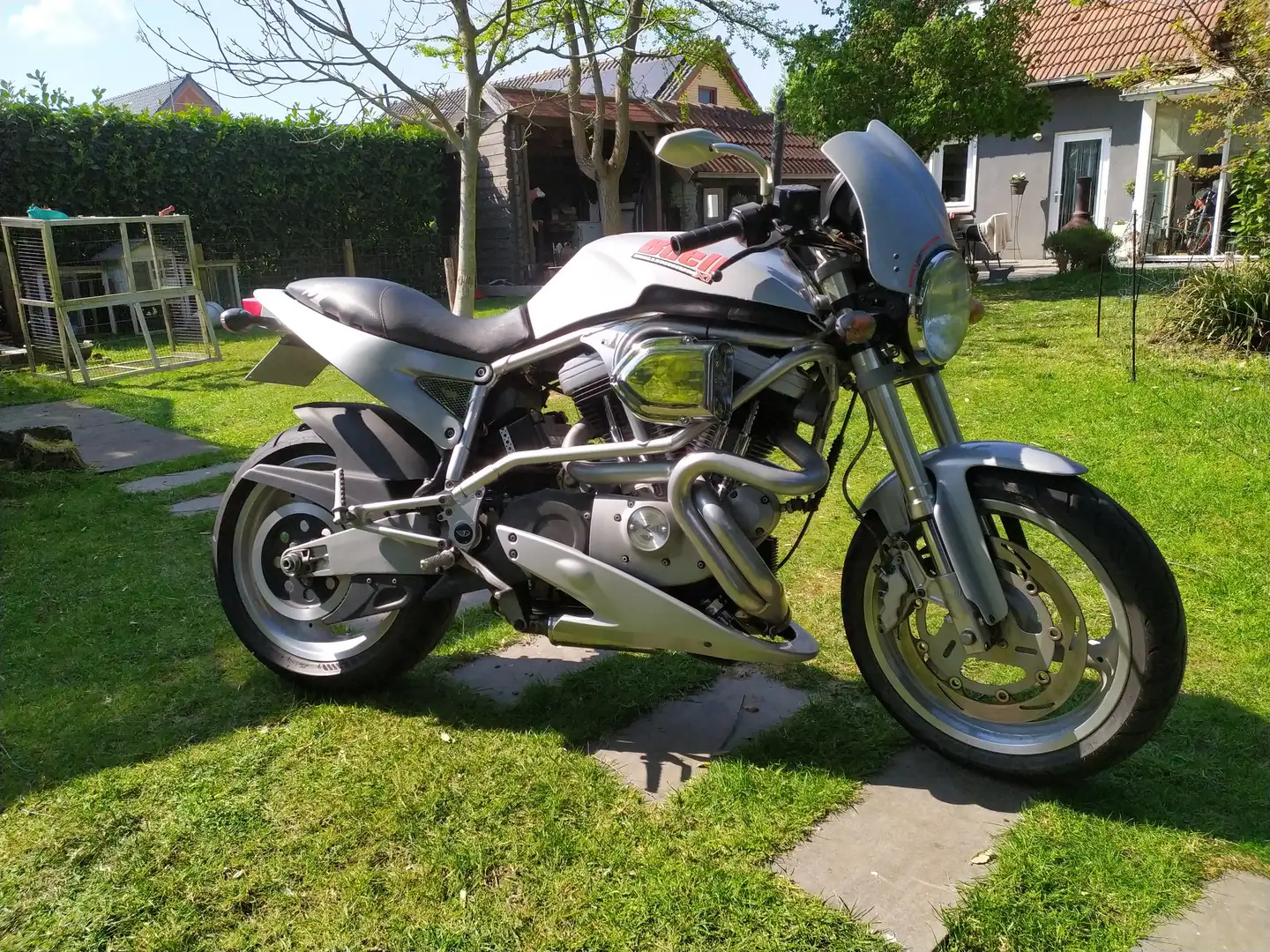 Buell X1 Millenium edition, nr 360 van 800 Срібний - 2